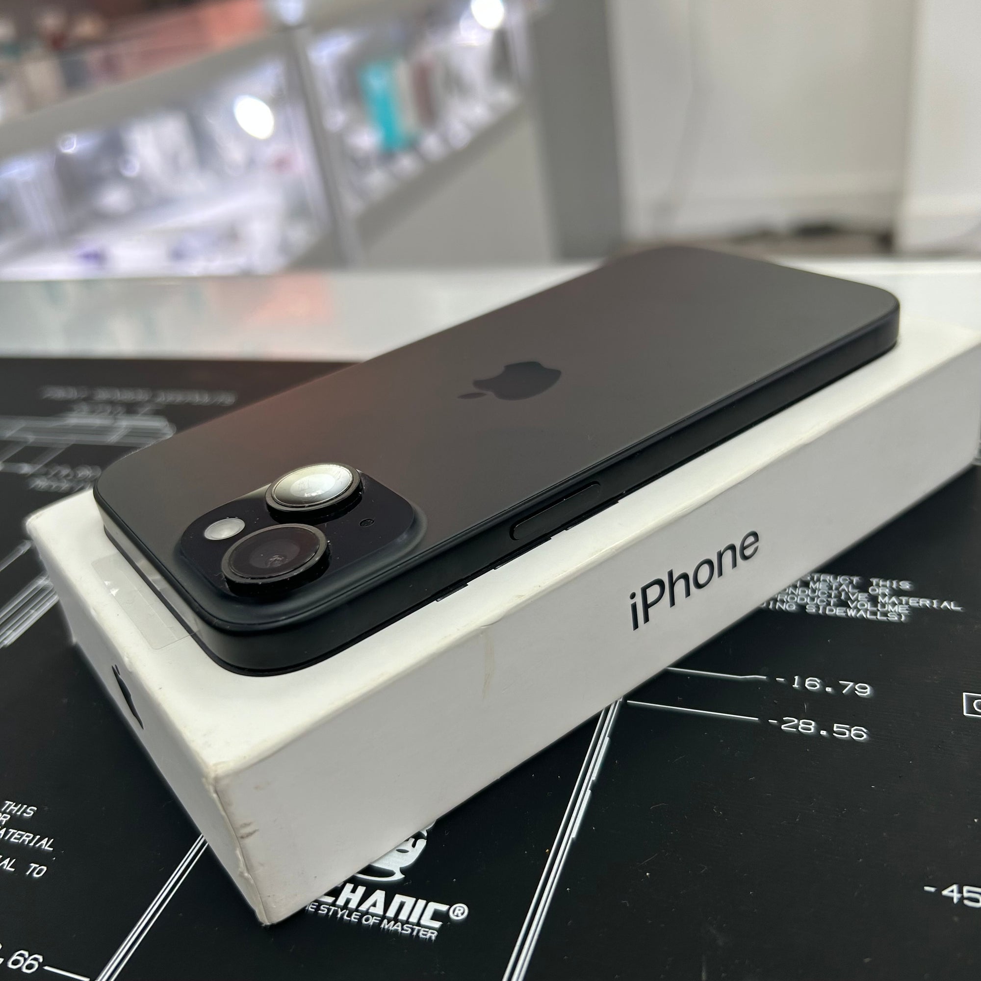 Apple iPhone 15 128GB Black 100% Battery Health