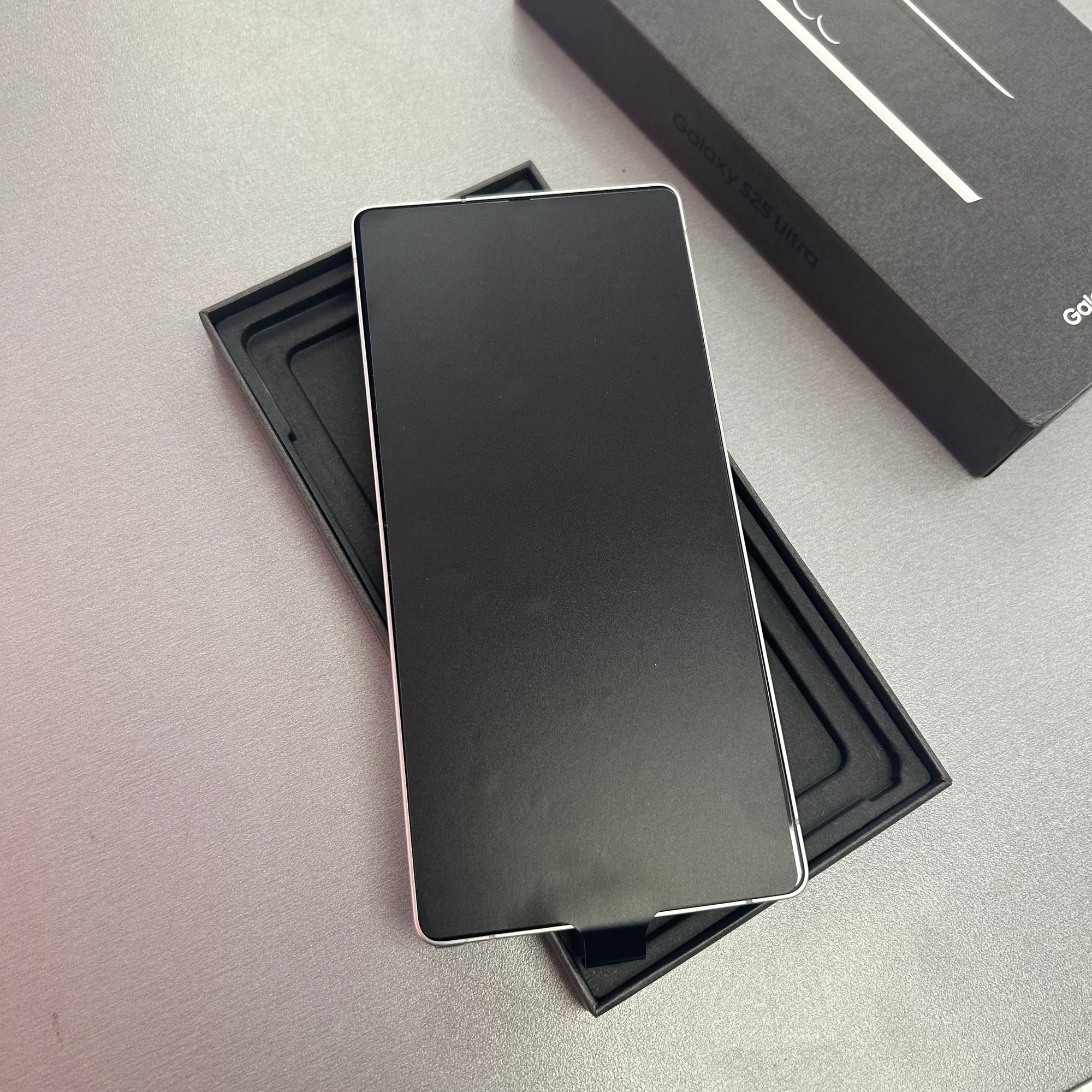 Samsung Galaxy S25 Ultra 256GB Titanium Silverblue - Excellent Condition