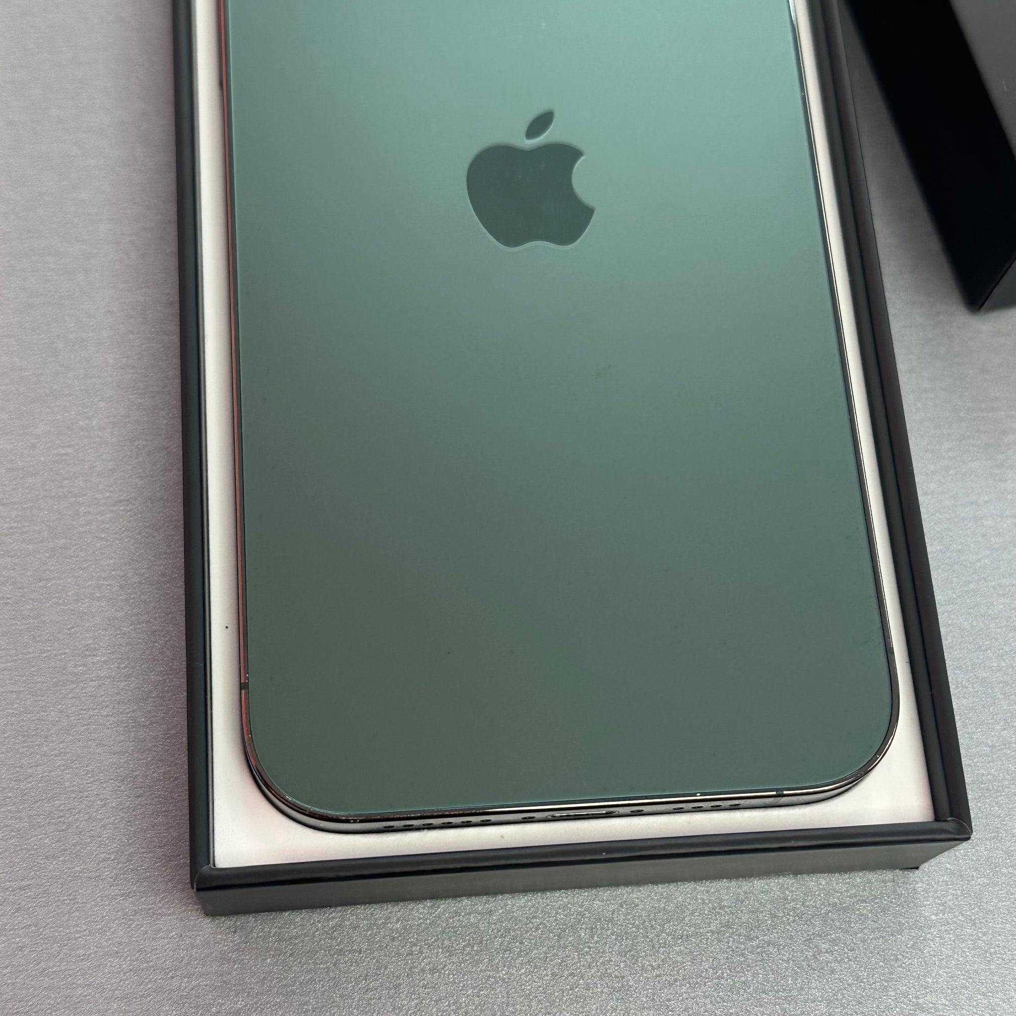 Apple iPhone 13 Pro Max 128GB Alpine Green - 100% Battery Health