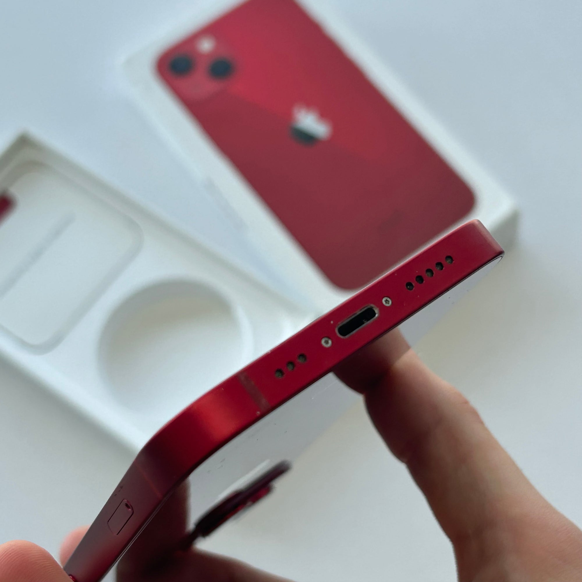 Apple iPhone 13 128GB Product Red - 100% Battery Health