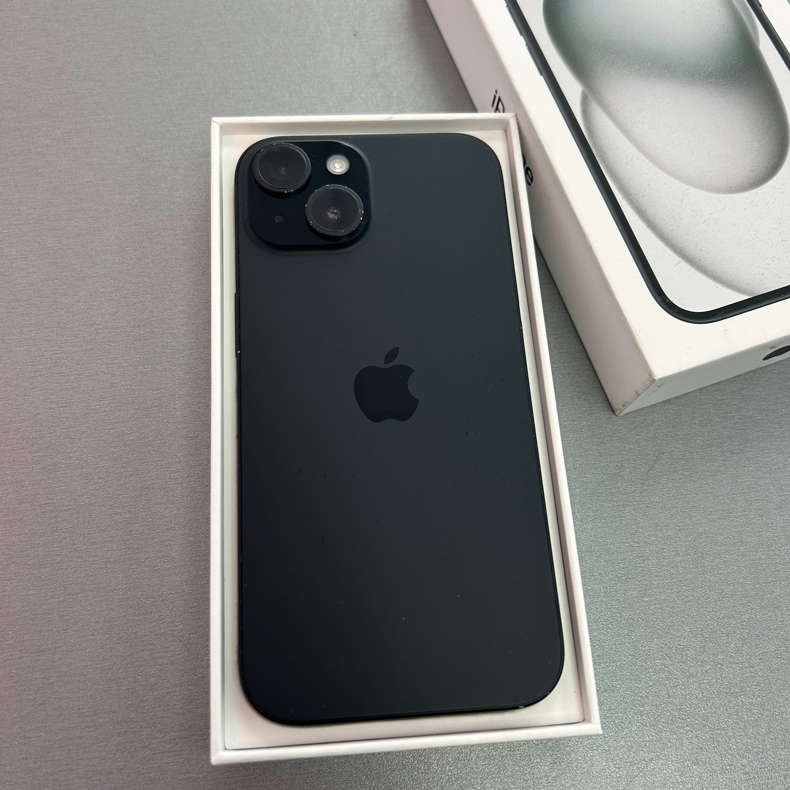 Apple iPhone 15 128GB Black - 100% Battery Health