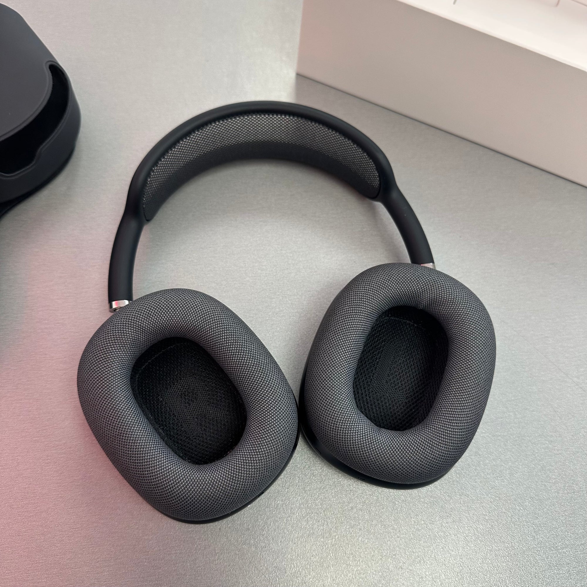 Apple AirPods Max 2 USB C Midnight - Excellent Condition Second Hand