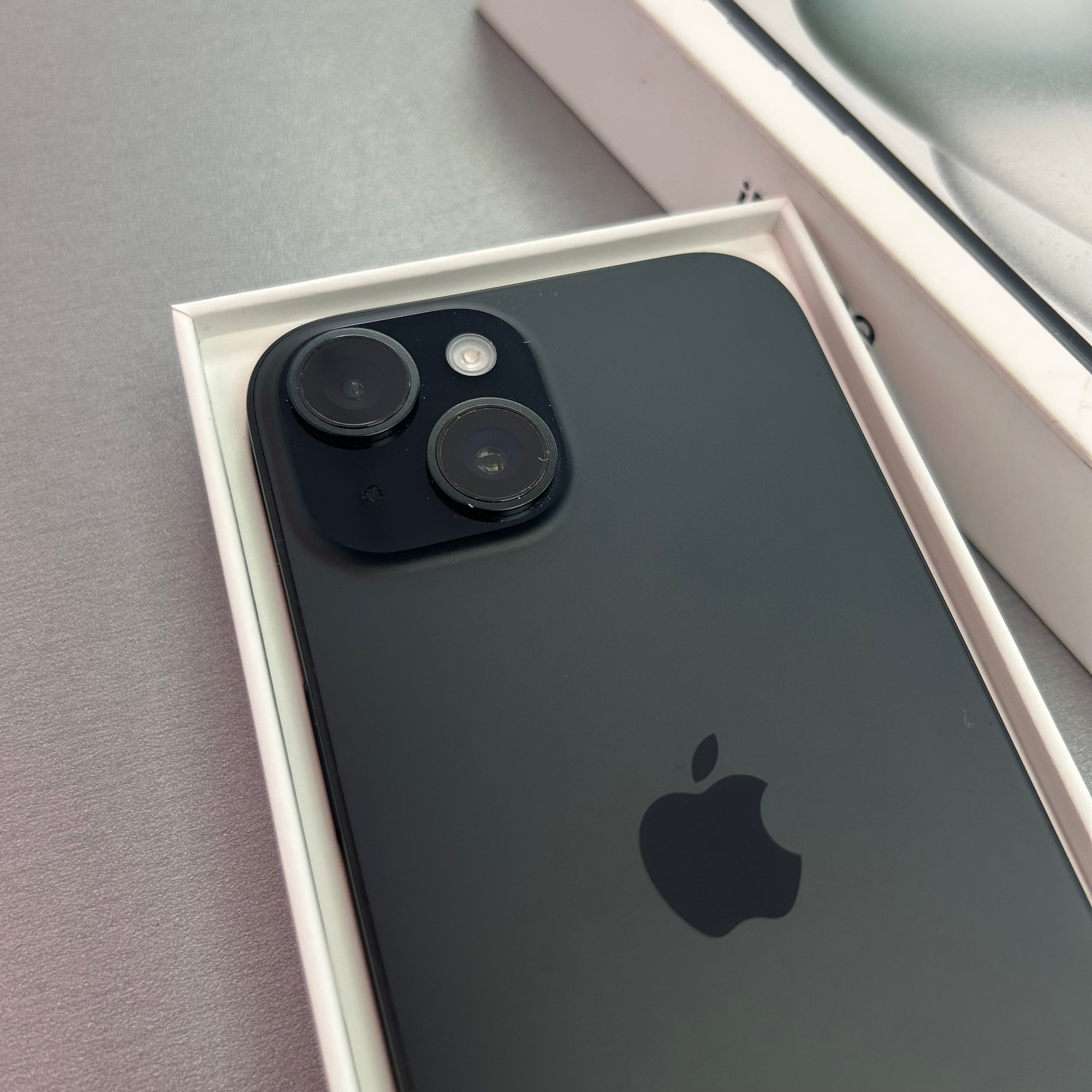 Apple iPhone 15 256GB Black - 94% Battery Health