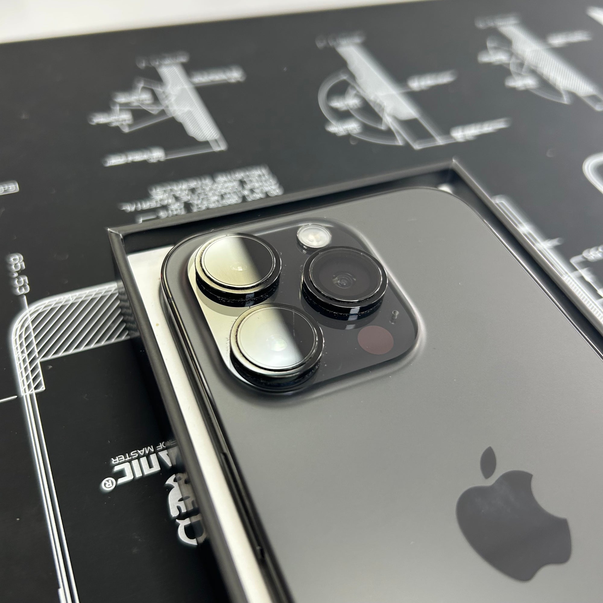 Apple iPhone 14 Pro - Black 128GB &amp; 100% Battery Health