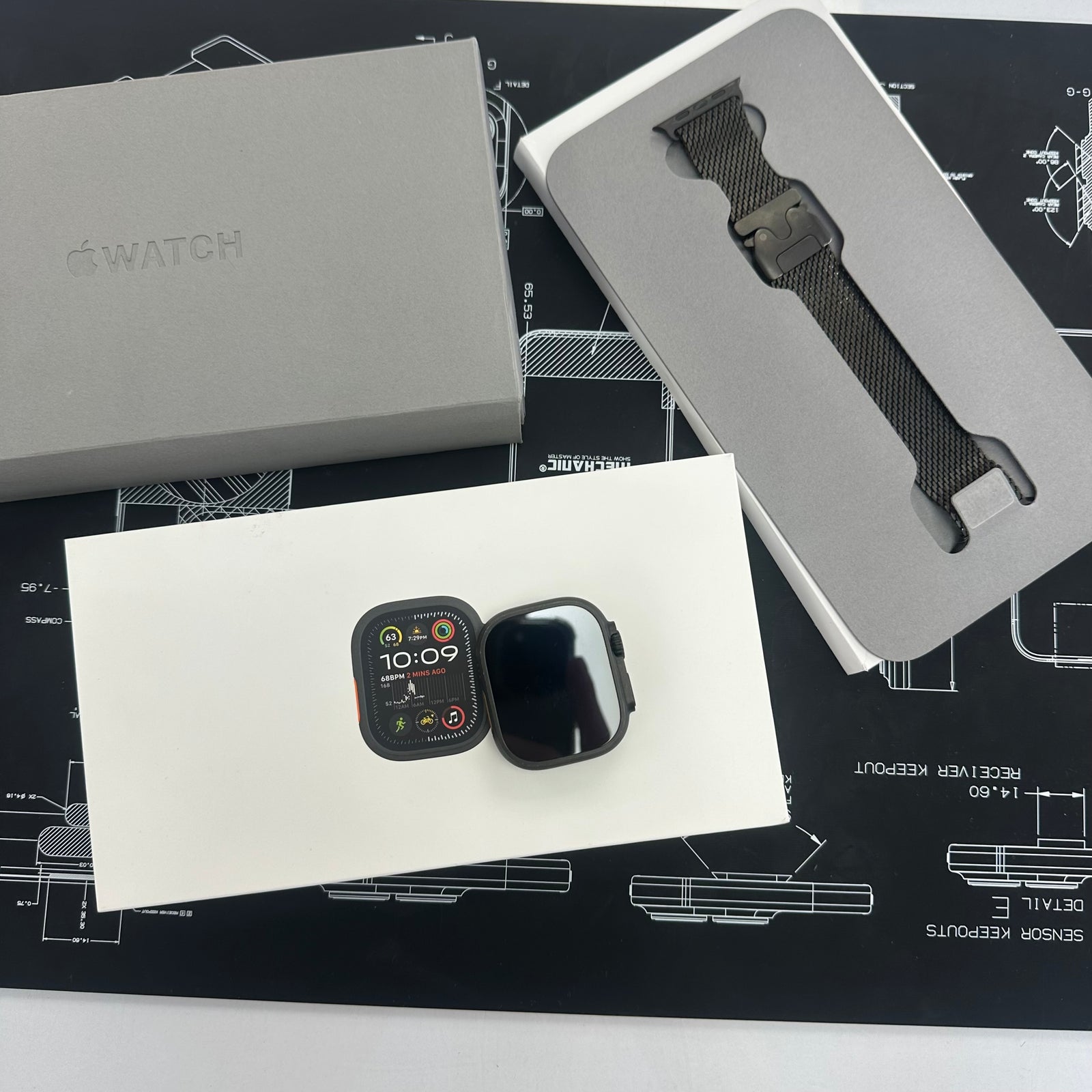 Apple Watch Ultra 2, 49mm GPS and Cellular - Titanium Case & Milanese Strap 100% Battery Health