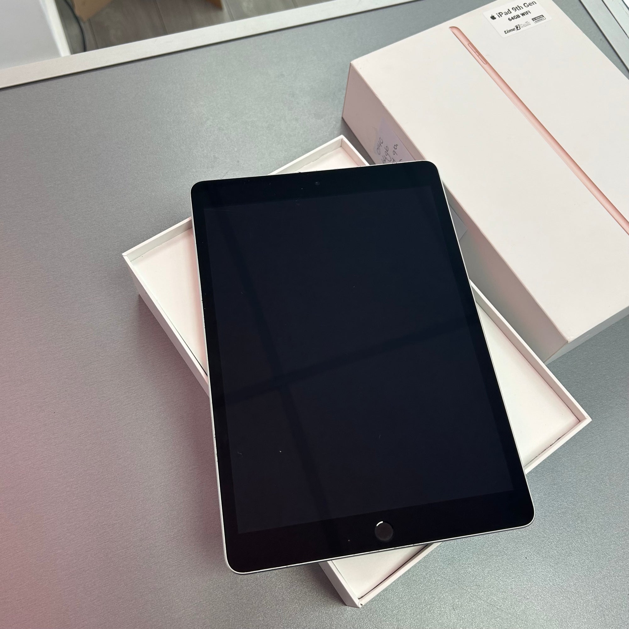 Apple iPad 9th Generation 64GB Silver - Wi-Fi Edition