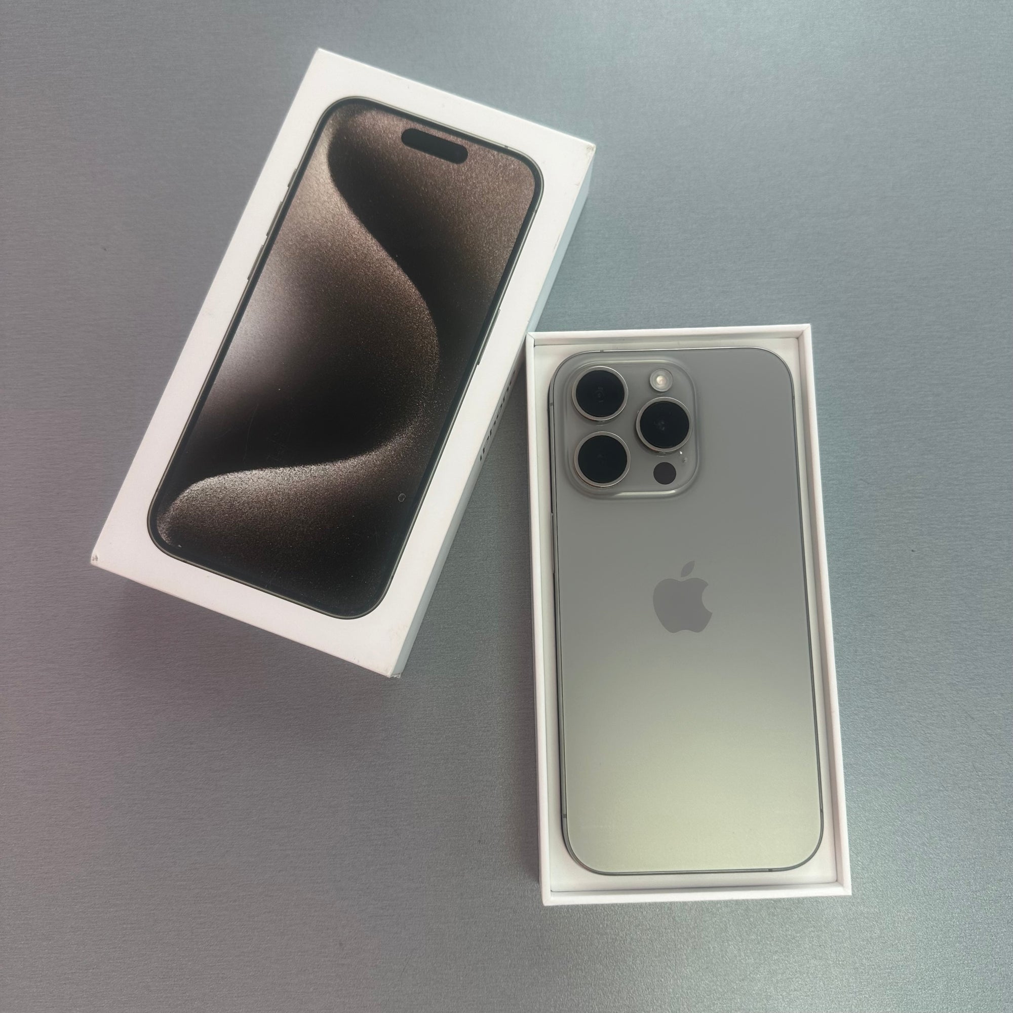 Apple iPhone 15 Pro 128GB Natural Titanium - 100% Battery Health