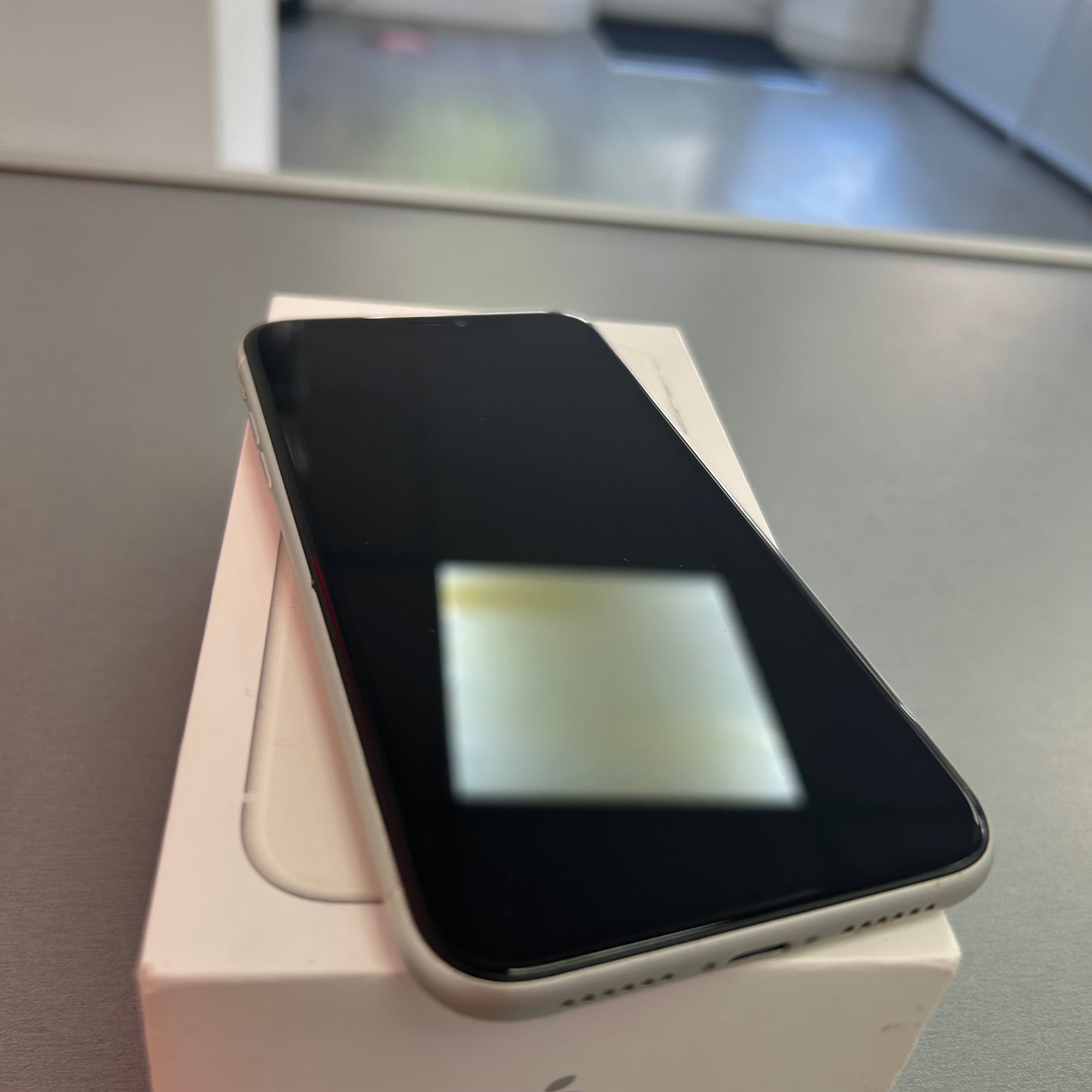 iPhone 11 White 64GB 100% Battery Health