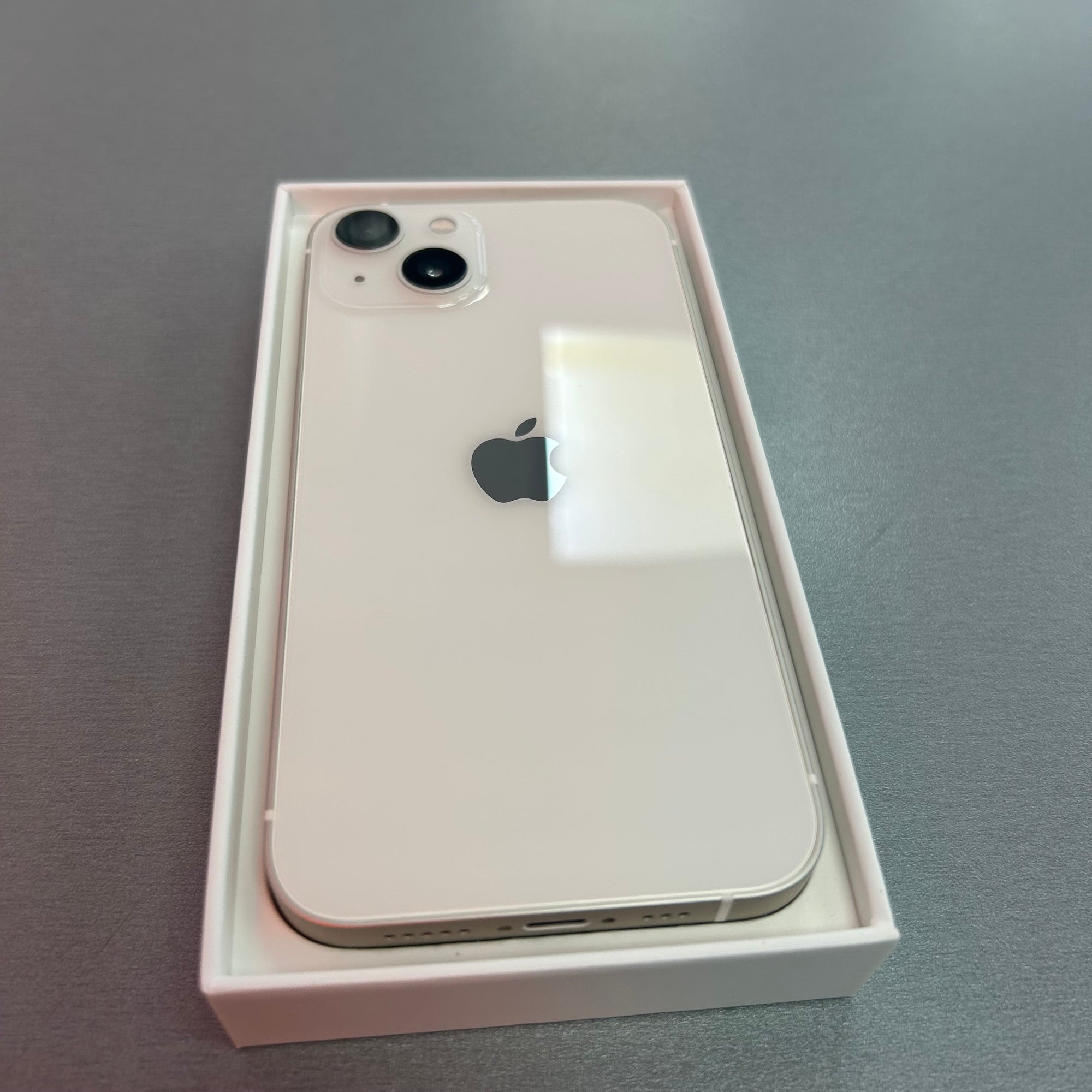 Apple iPhone 13 128GB White 100% Battery Health