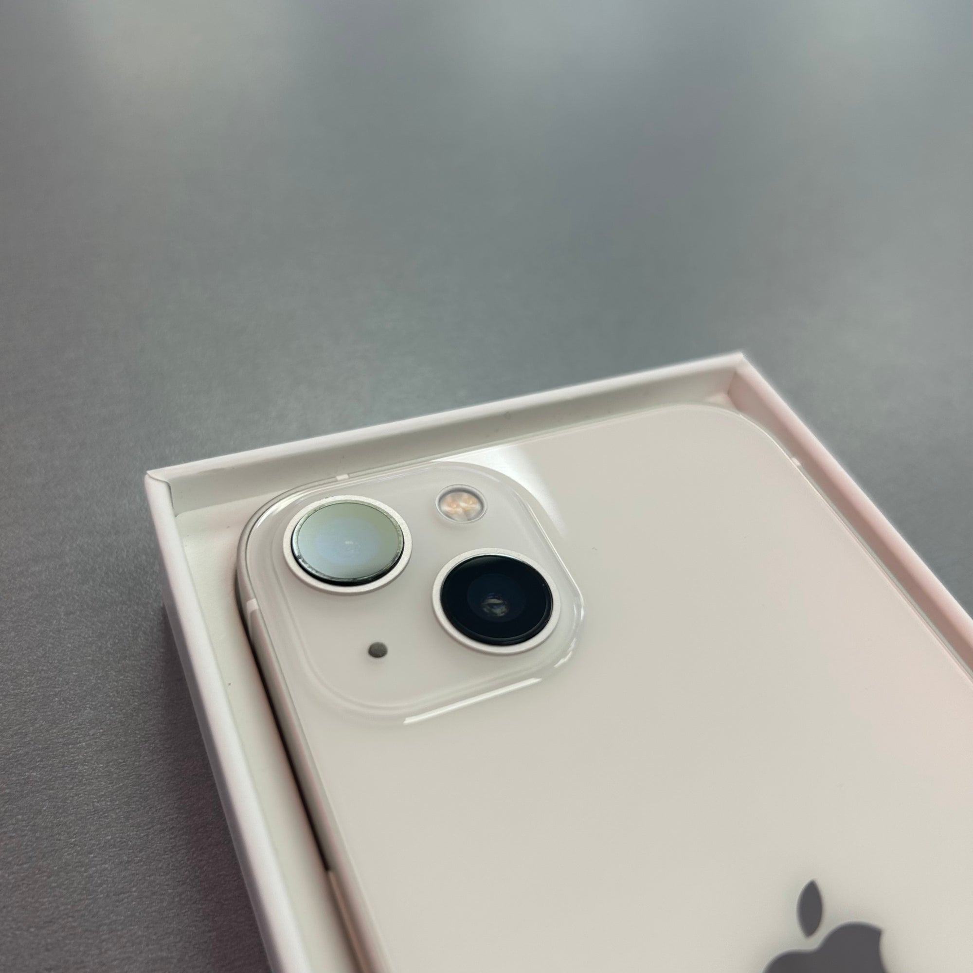 Apple iPhone 13 128GB White 100% Battery Health