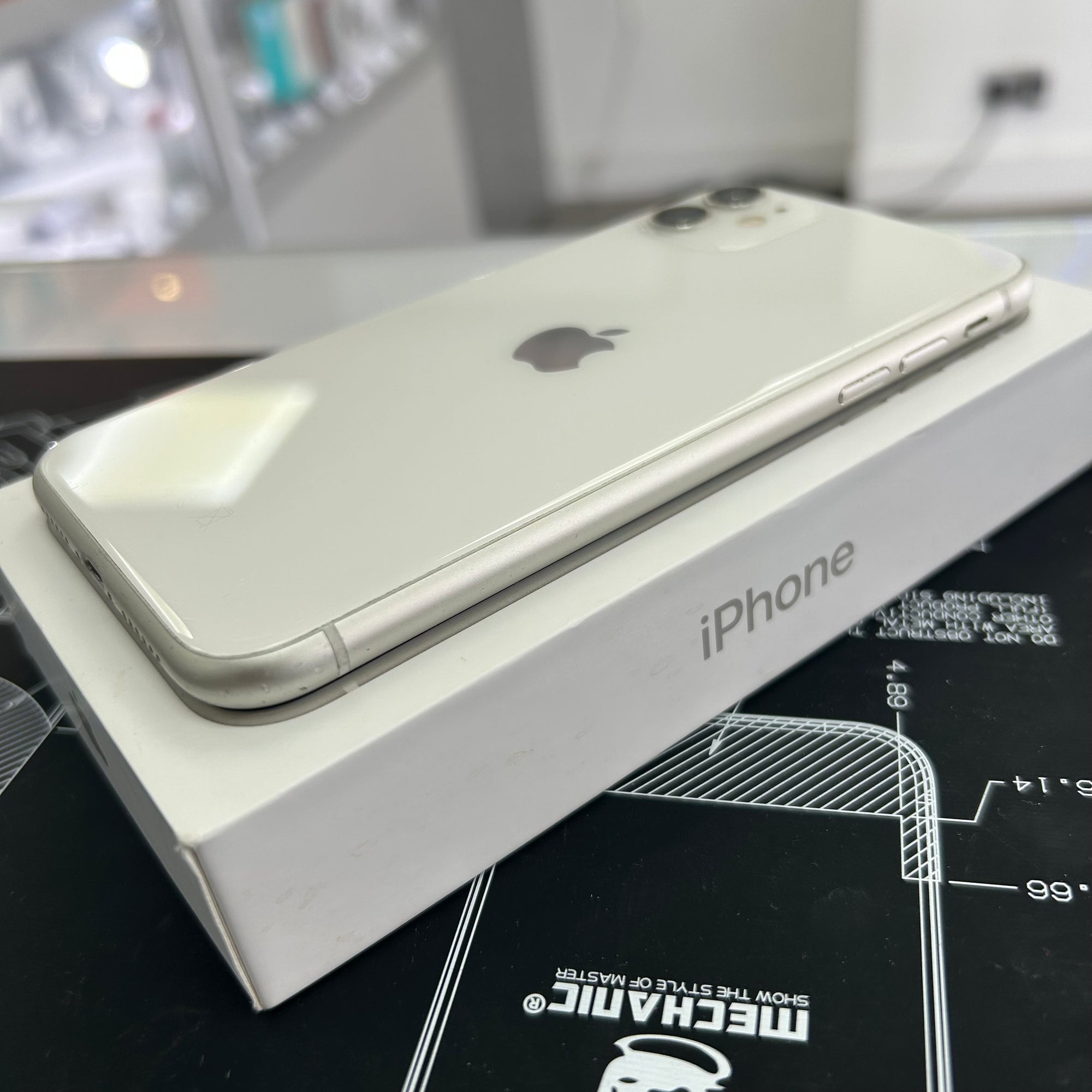 Apple iPhone 11 White 64GB Unlocked