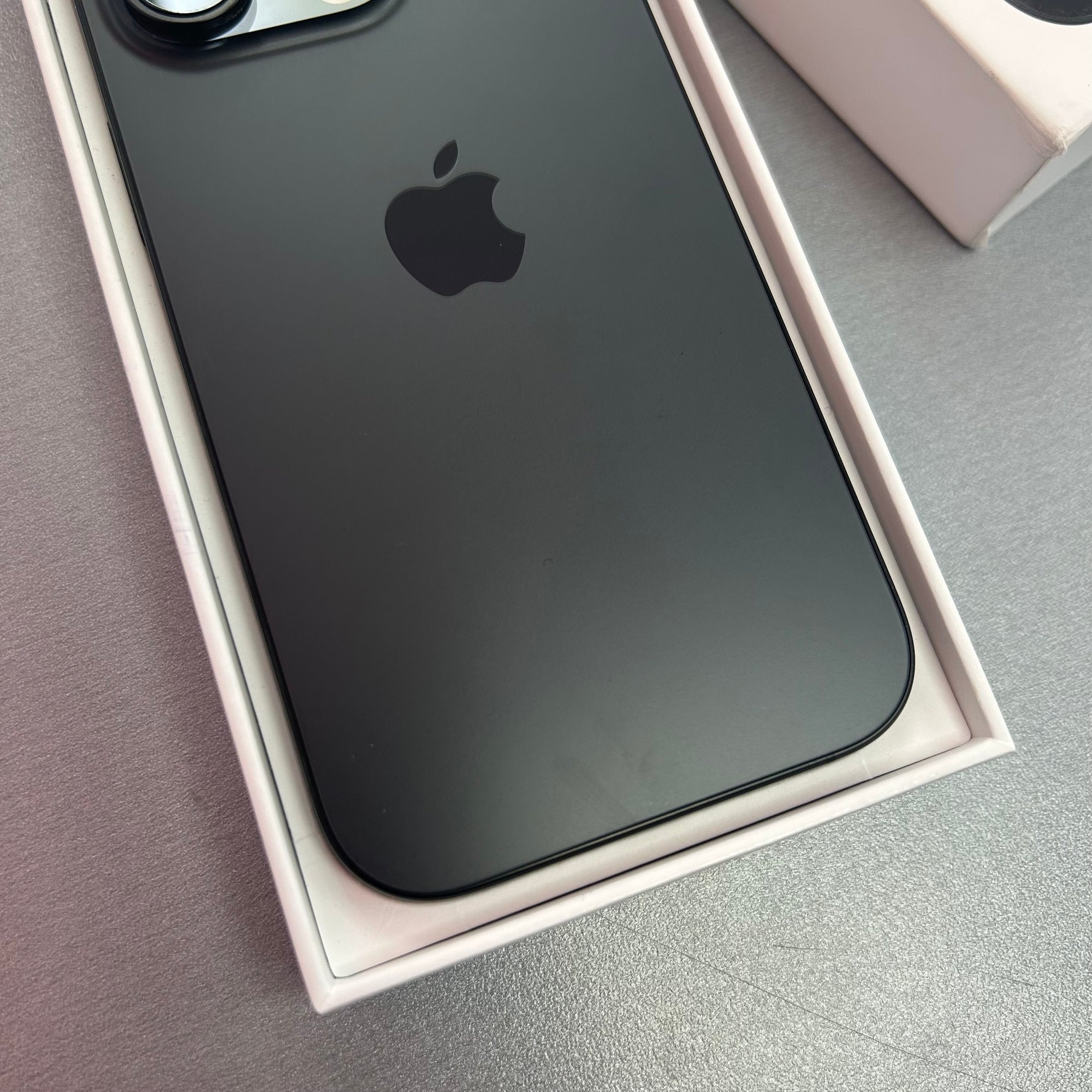 Apple iPhone 16 Pro Black Titanium 128GB - Original 100% Battery Health