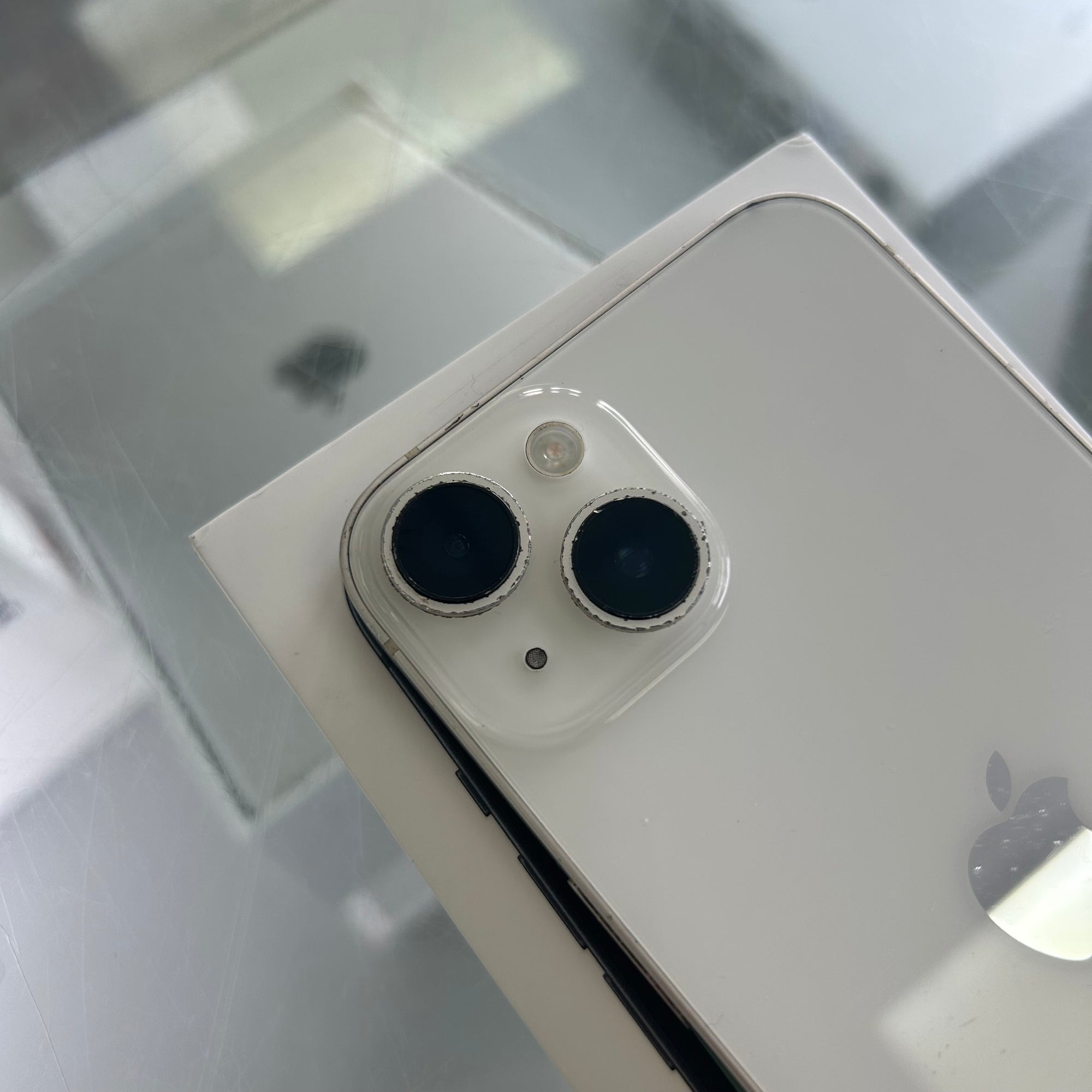 Apple iPhone 14 128GB - White &amp; 100% Battery Health