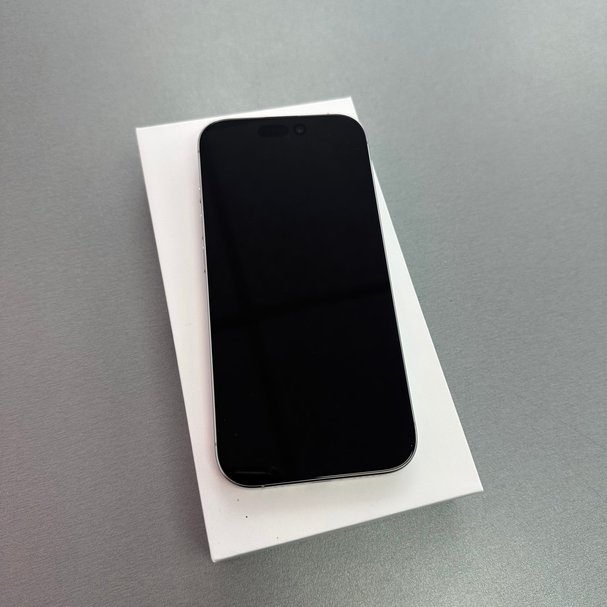 Apple iPhone 16 Pro White Titanium 1TB - Original 100% Battery Health