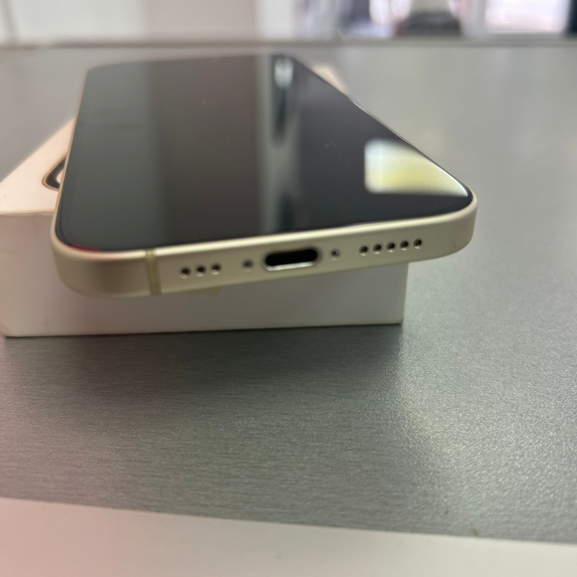 Apple iPhone 15 128GB Yellow