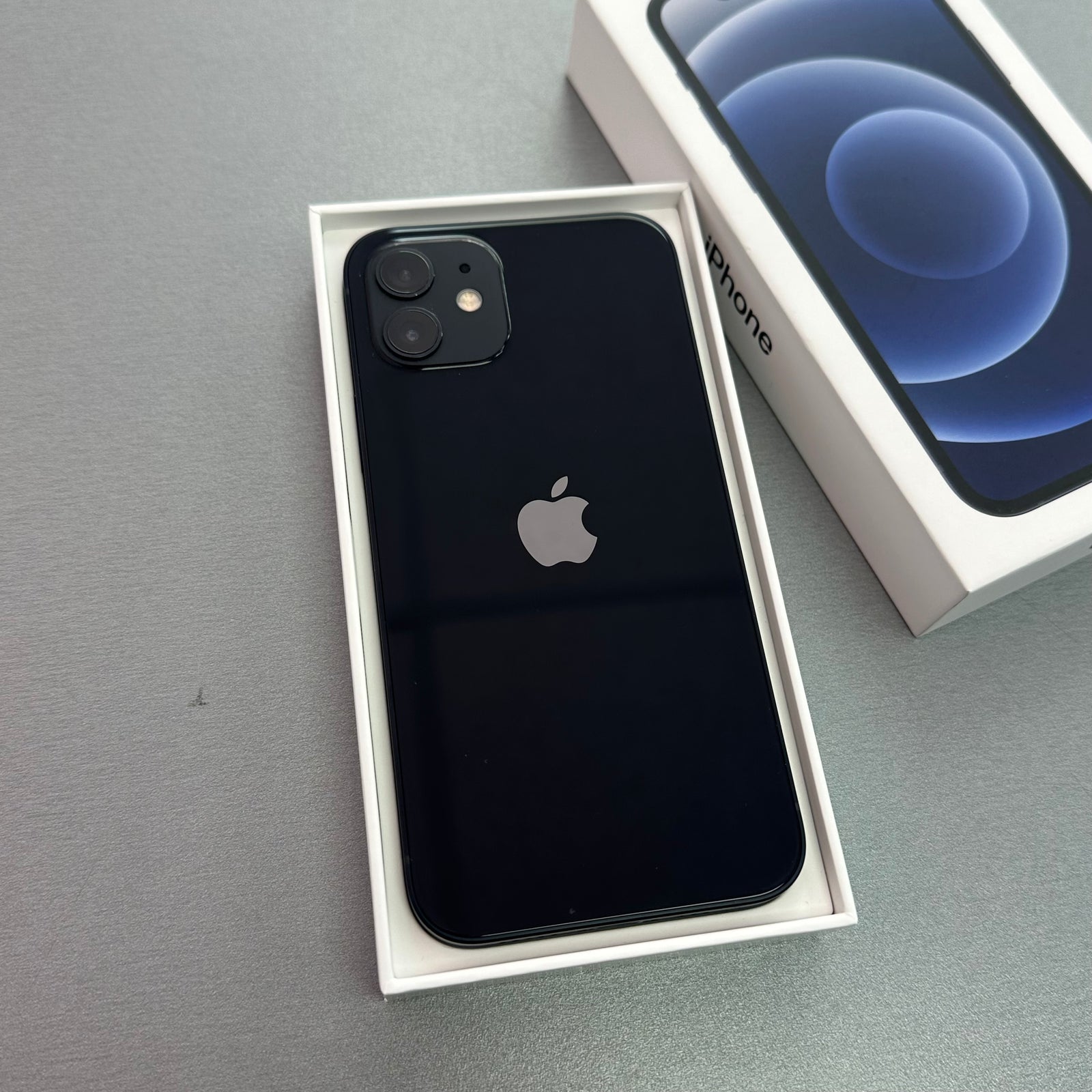 Apple iPhone 12 64GB Black - 100% Battery Health
