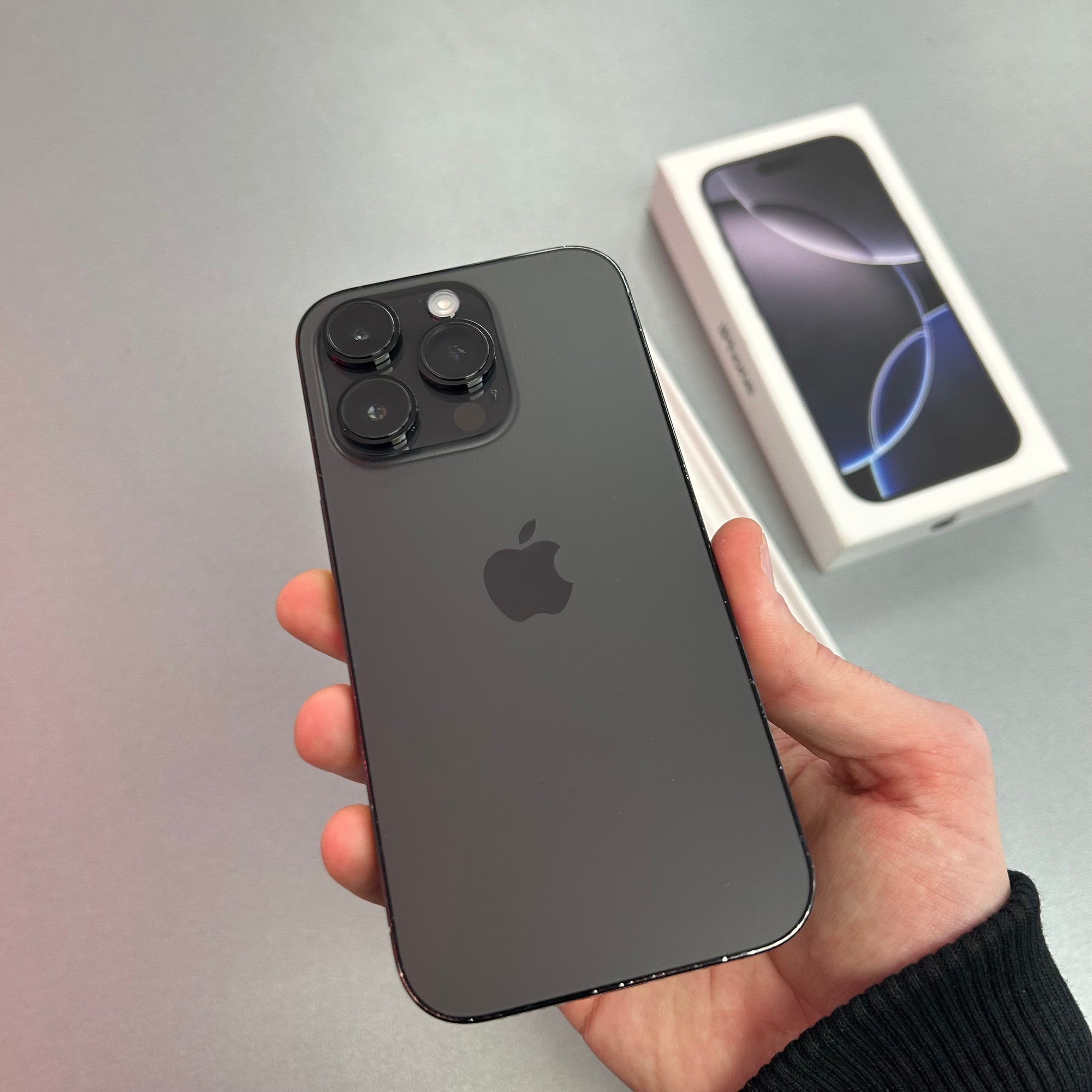 Apple iPhone 14 Pro - Black 128GB & 100% Battery Health