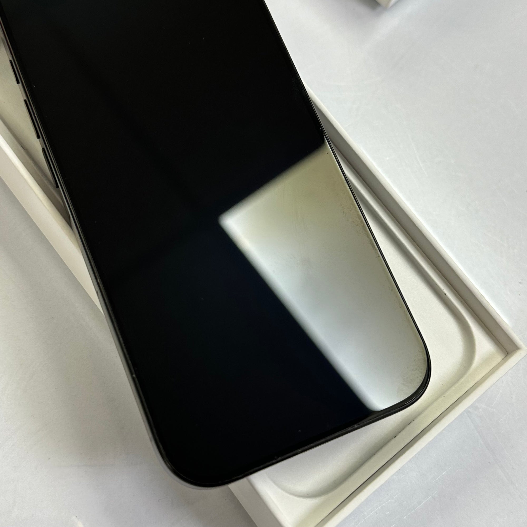 Apple iPhone 16 Pro Black Titanium 128GB - Original 91% Battery Health