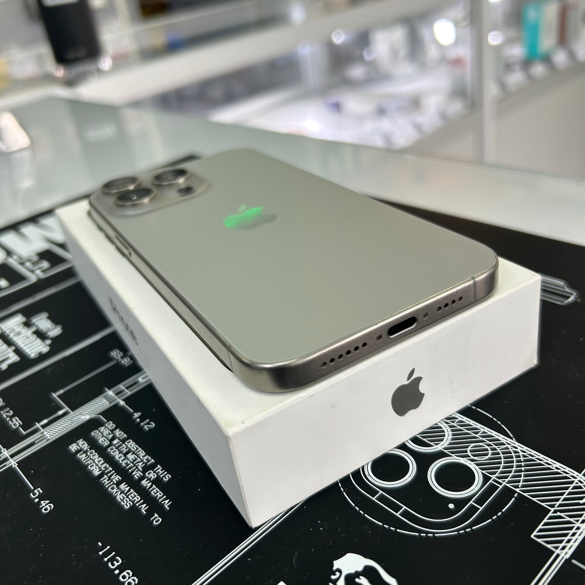 Apple iPhone 15 Pro Max 512GB Natural Titanium