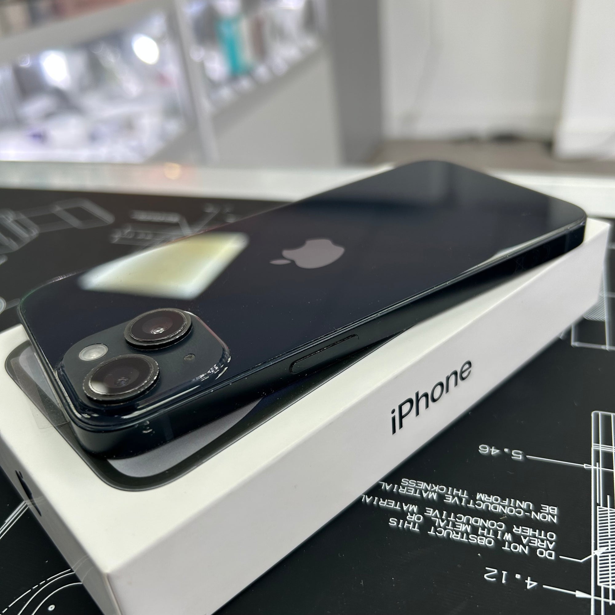 Apple iPhone 14 128GB - Midnight &amp; 100% Battery Health