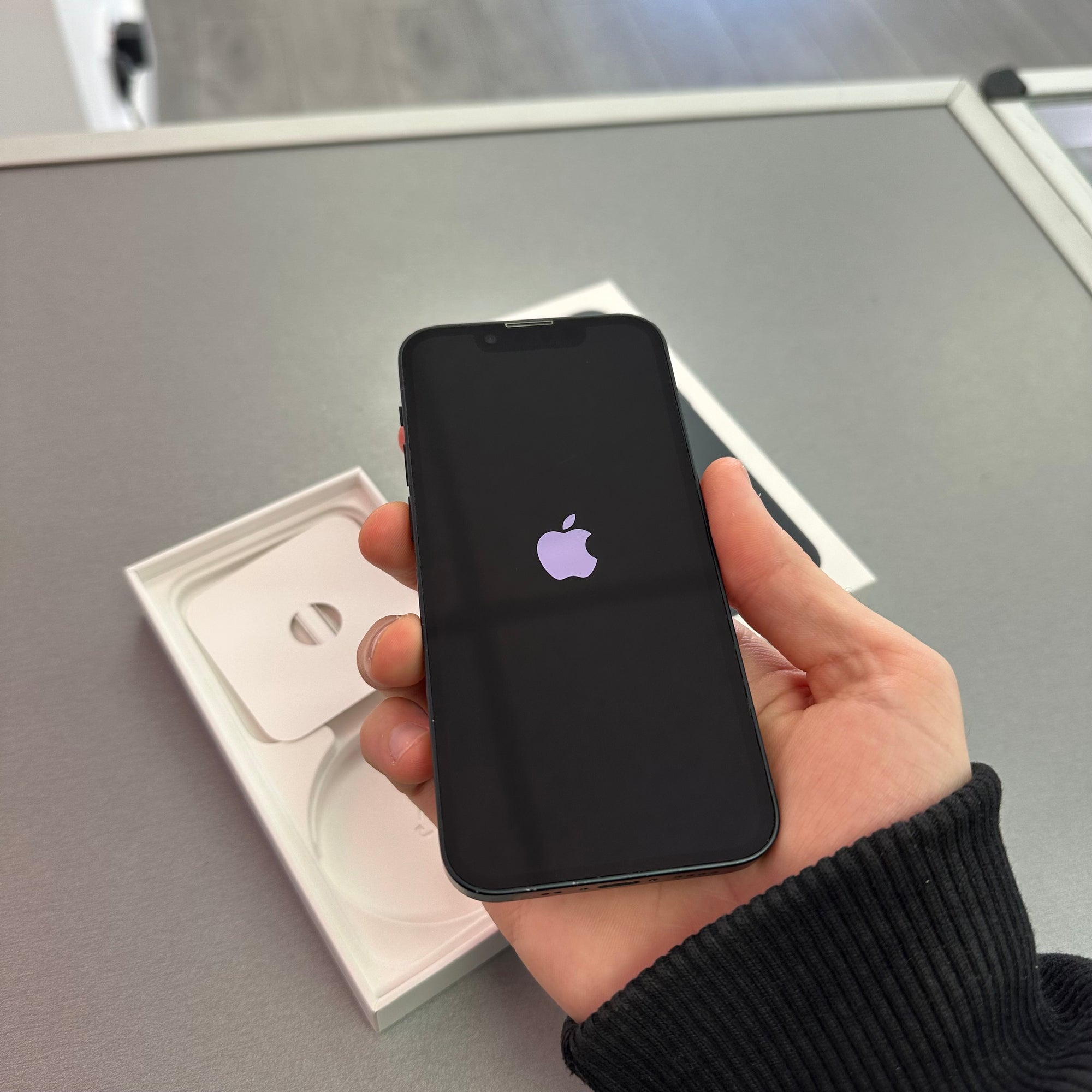 Apple iPhone 13 Mini 128GB Midnight - 100% Battery Health