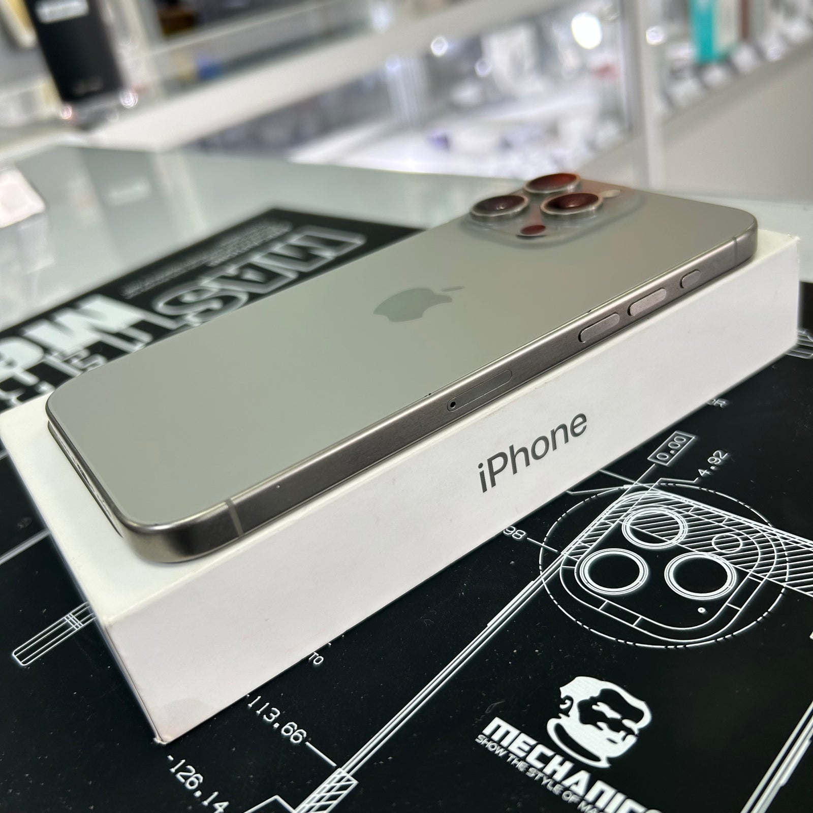 Apple iPhone 15 Pro Max 512GB Natural Titanium