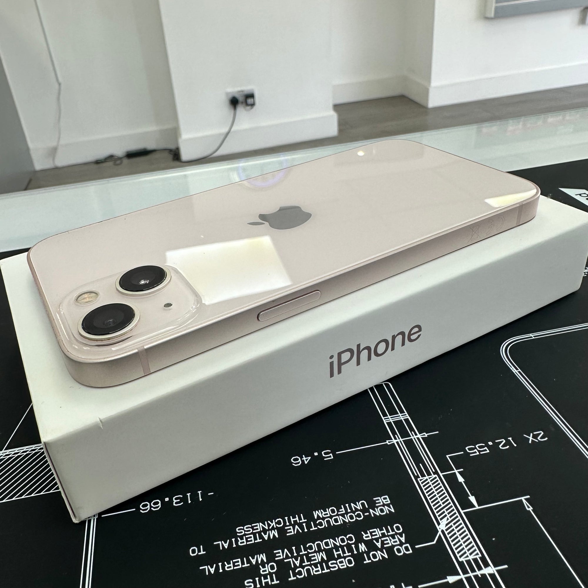 Apple iPhone 13 128GB Pink 100% Battery Health
