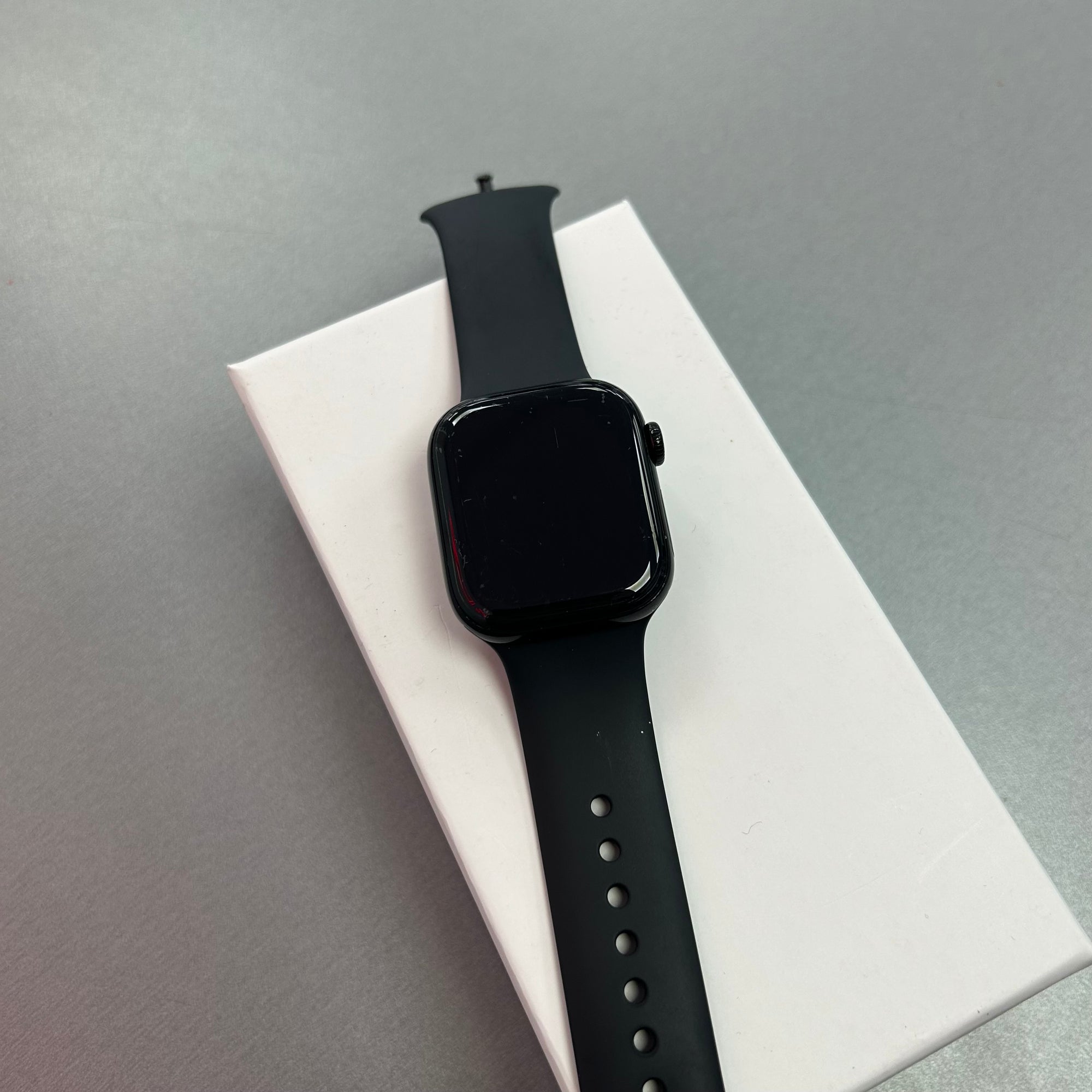 Apple Watch SE (2nd Gen) - 40mm &amp; Midnight Aluminium Case