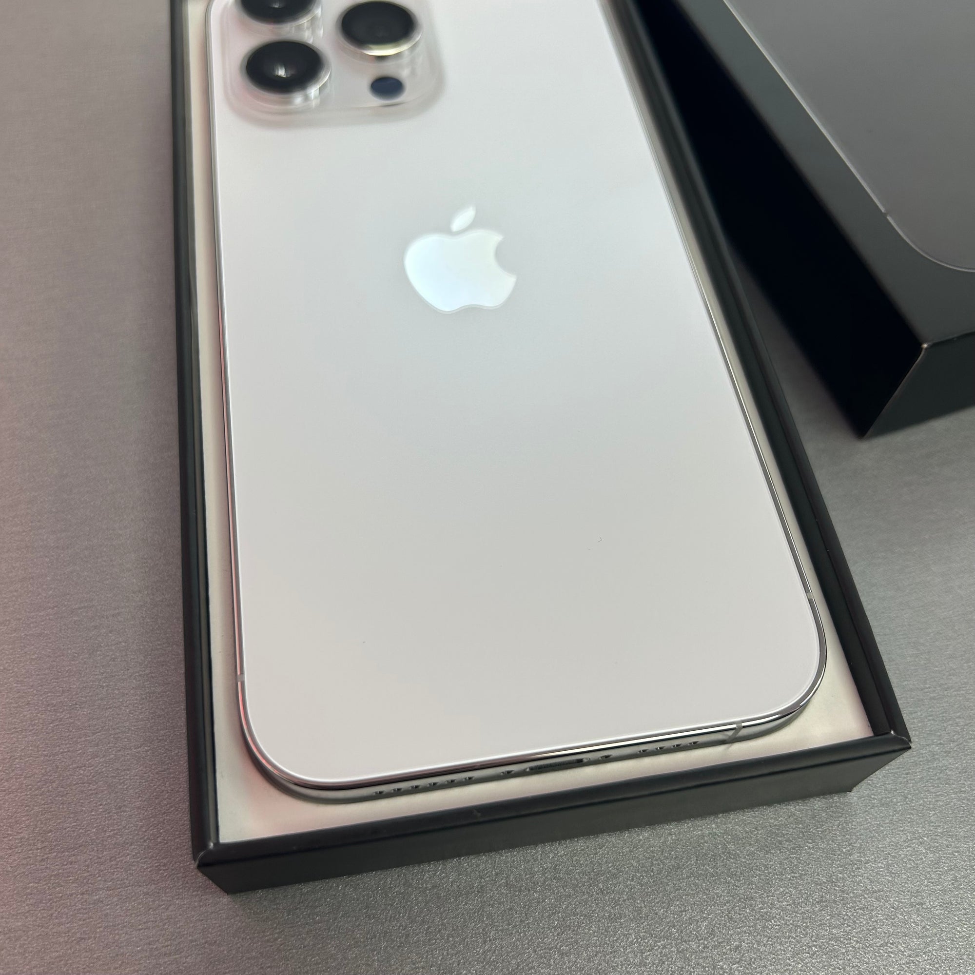 Apple iPhone 14 Pro Max Silver 128GB - 100% Battery Health