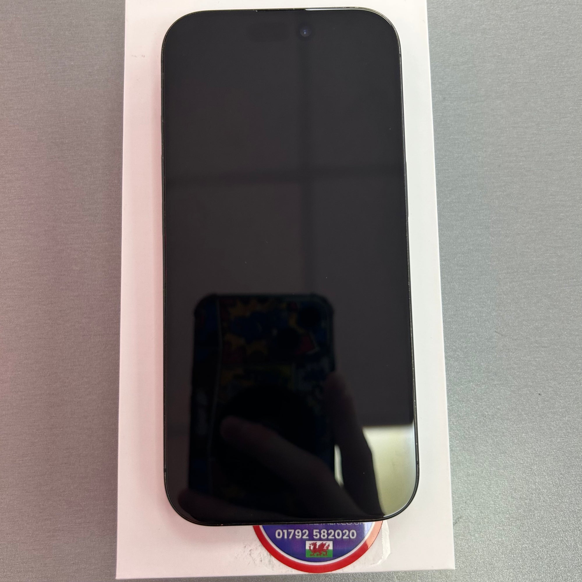 Apple iPhone 16 Pro Black Titanium 128GB - Original 100% Battery Health