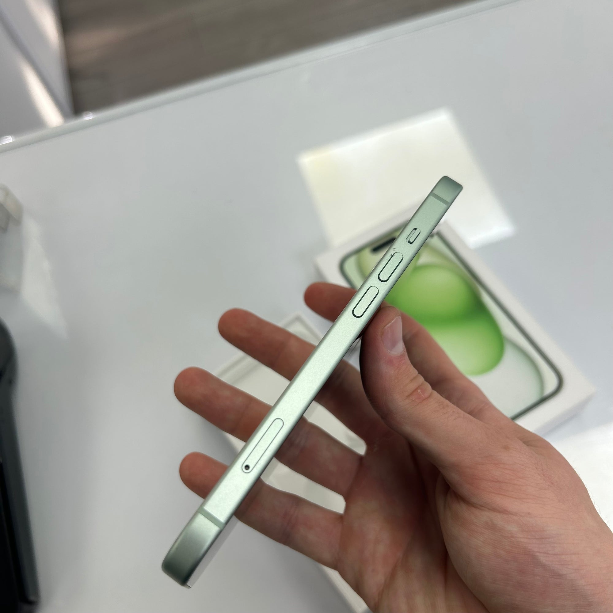 Apple iPhone 15 128GB Green - 100% Battery Health