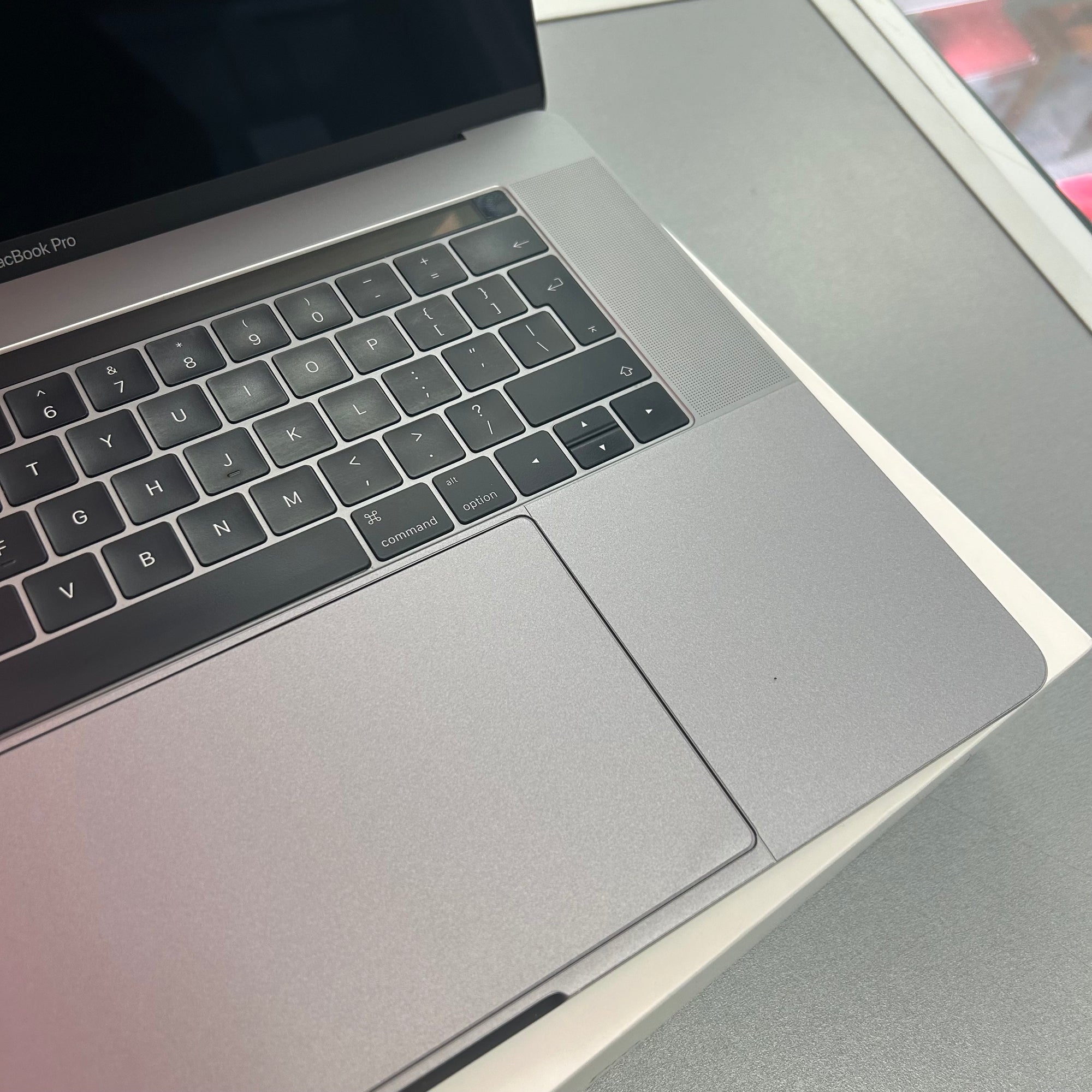 Apple Macbook Pro 15 inch 2016 - i7 2.9GHz, 16GB RAM, 1TB SSD and Brand New Battery