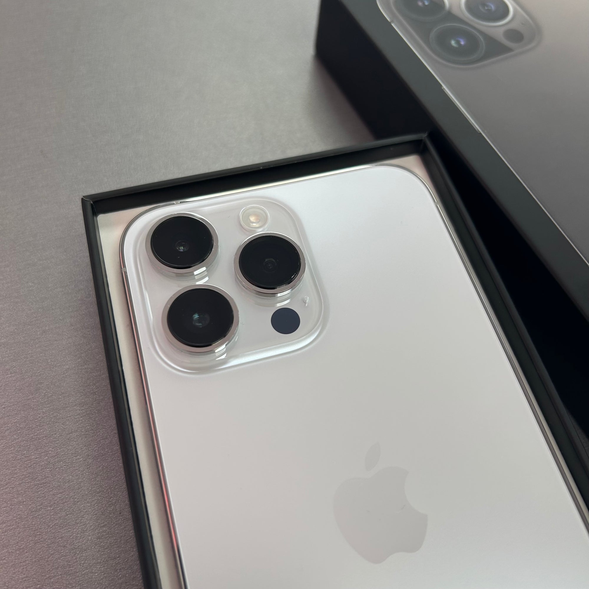 Apple iPhone 14 Pro Max Silver 128GB - 100% Battery Health