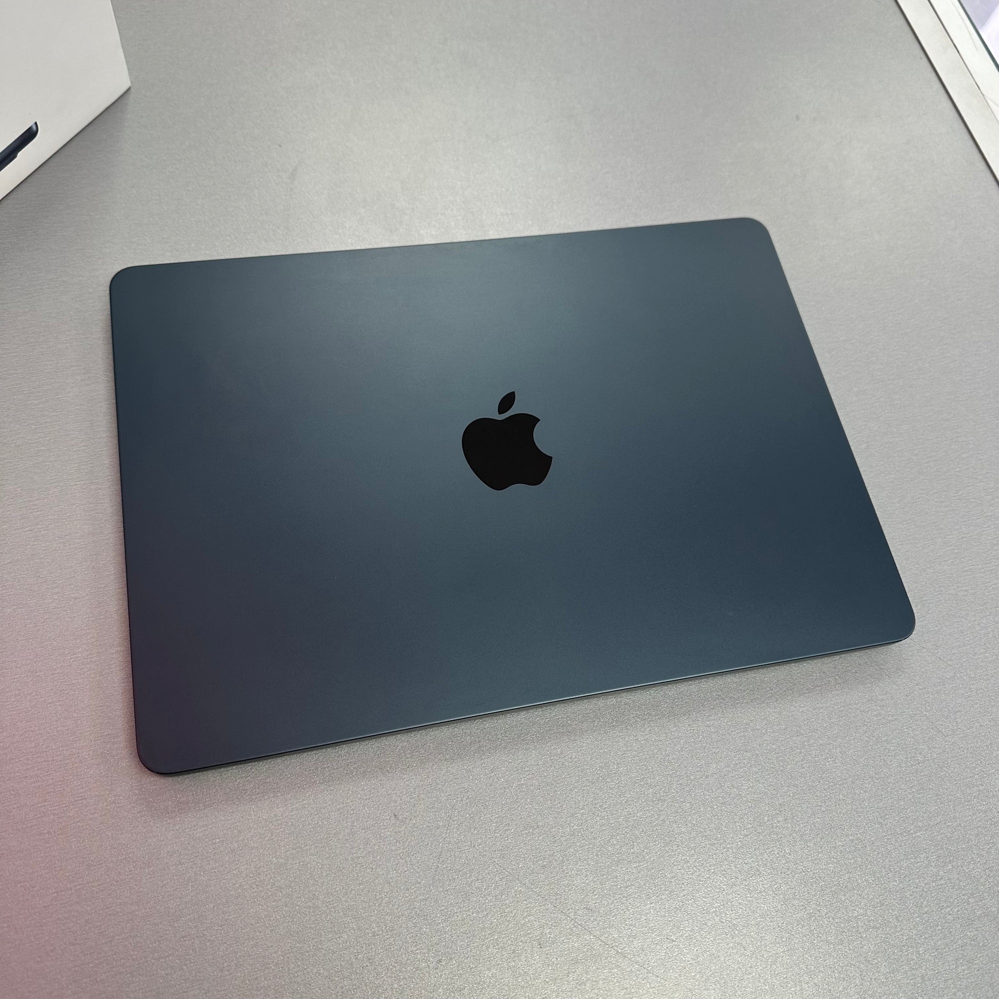 Apple 13 Inch MacBook Air Midnight - M2 Chip, 256GB SSD, 16GB RAM