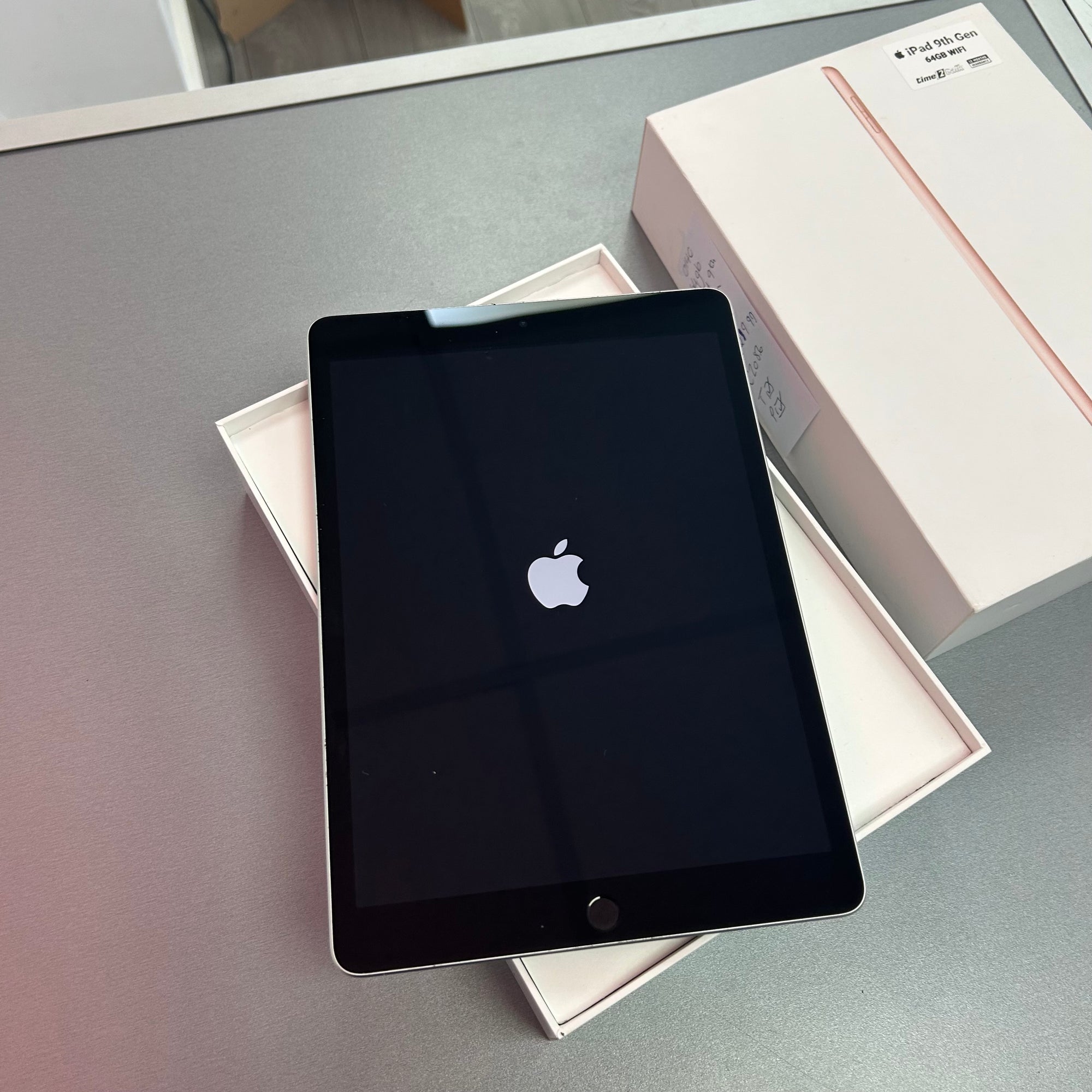 Apple iPad 9th Generation 64GB Silver - Wi-Fi Edition