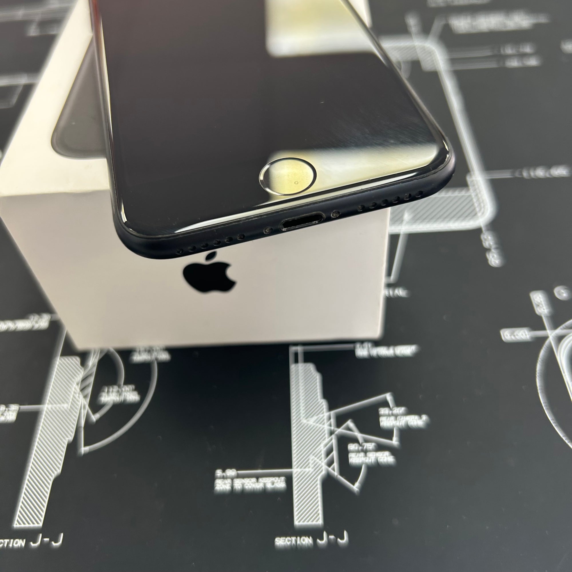 Apple iPhone 7 128GB Black Unlocked