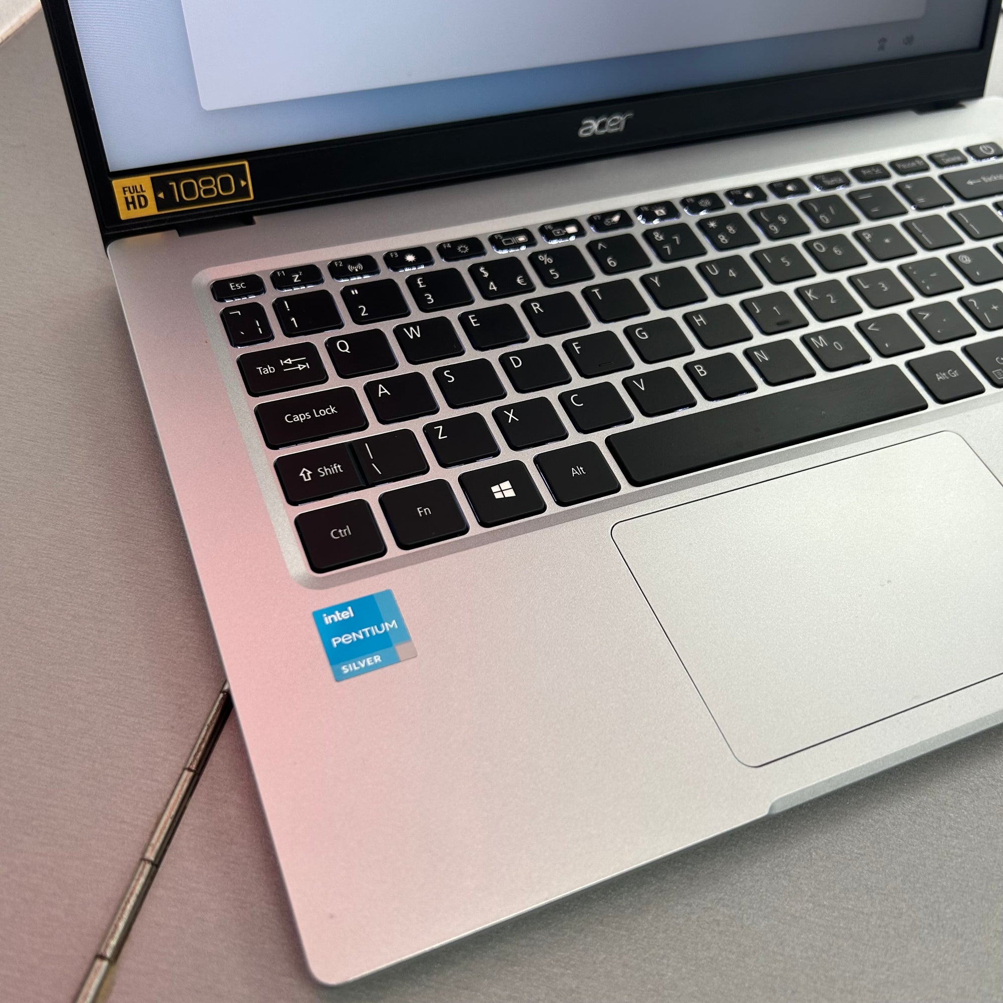 Acer Swift 1 Laptop 14 inch- 128GB, Windows 11 &amp; 4GB RAM