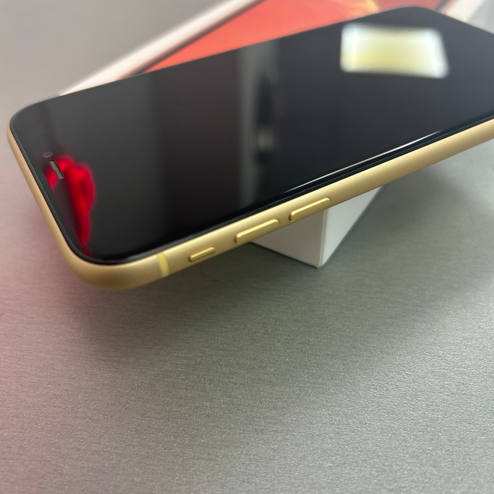 Apple iPhone XR 64GB Yellow 88% Battery Health