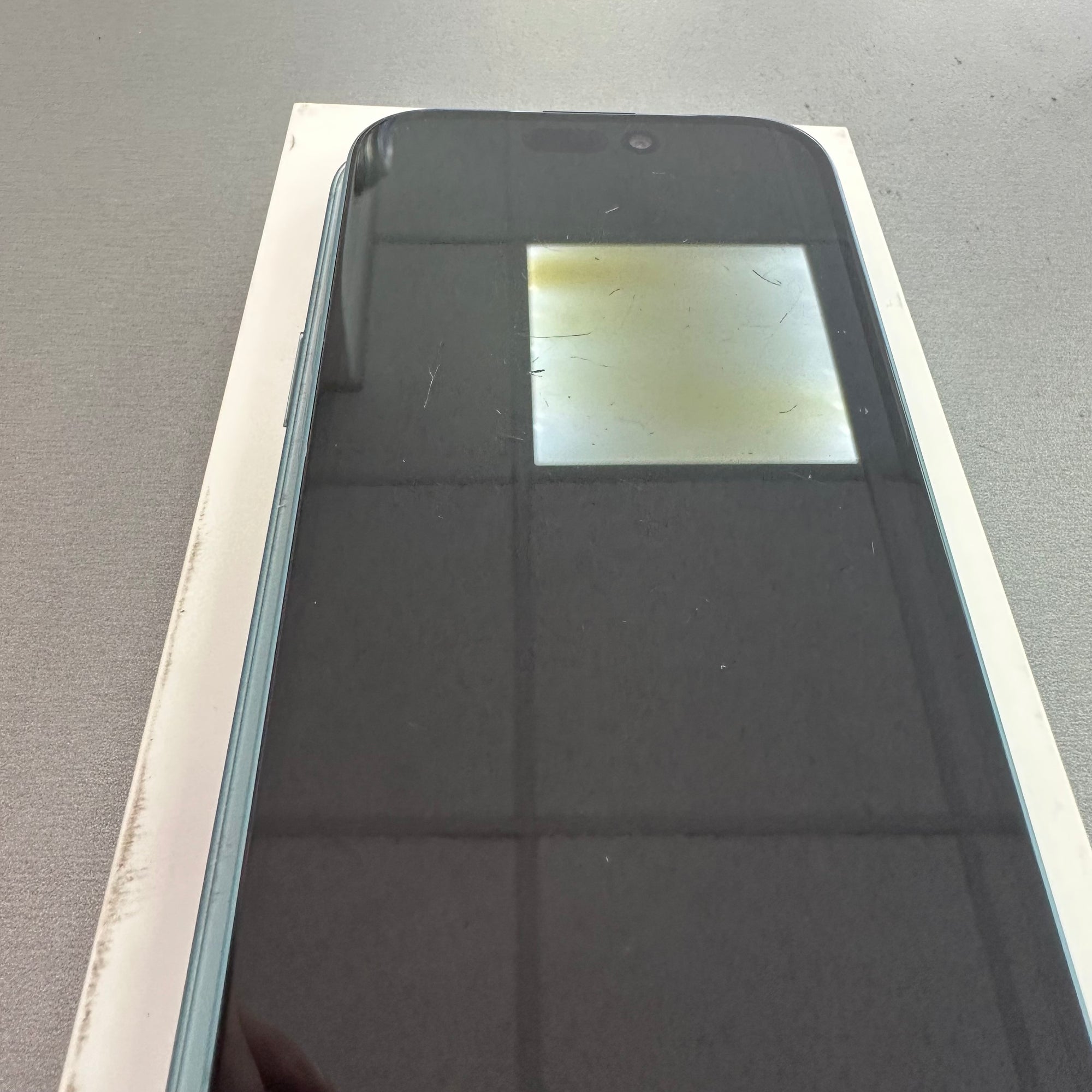 Apple iPhone 16 128GB Teal - 96% Battery Health