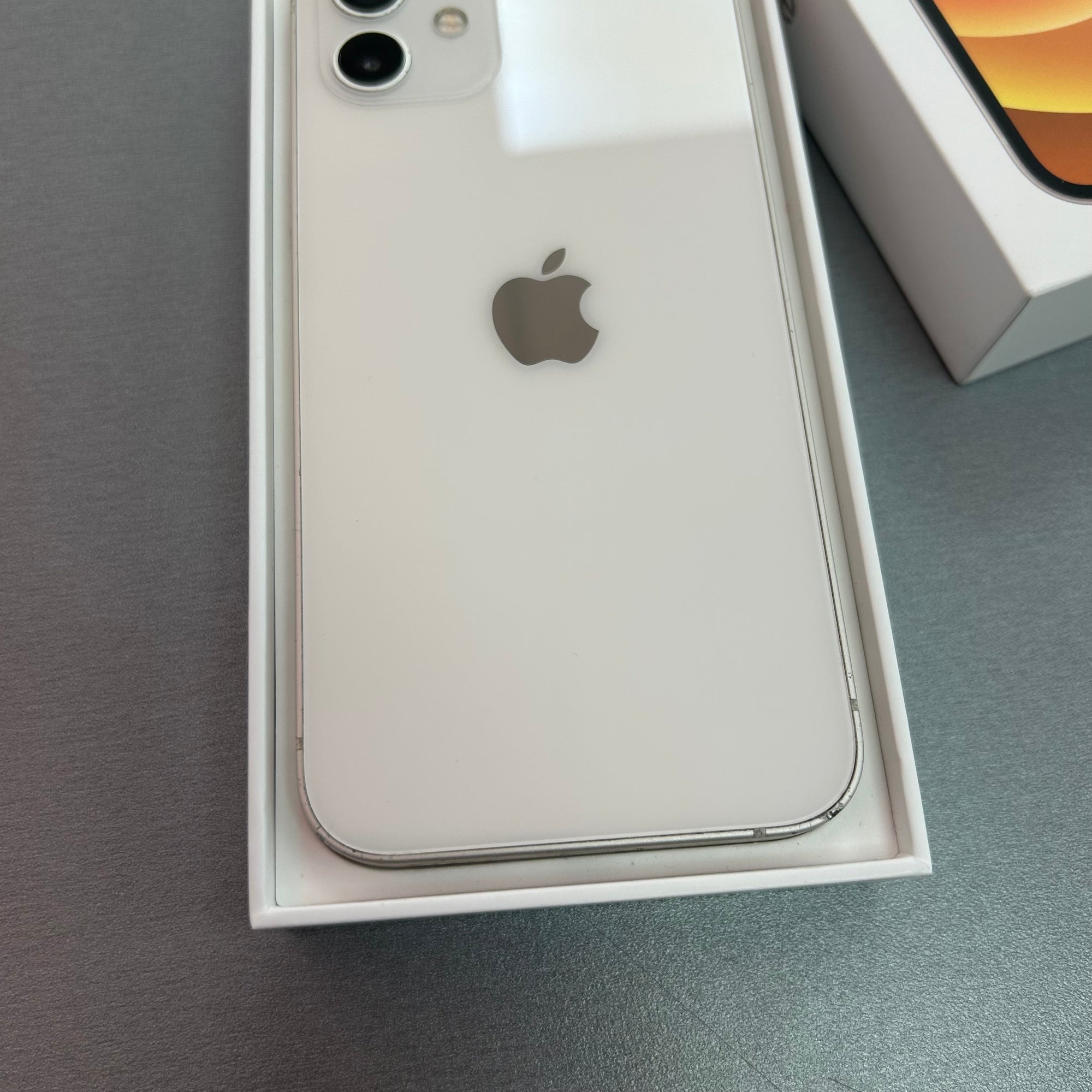 Apple iPhone 12 64GB White 100% Battery Health