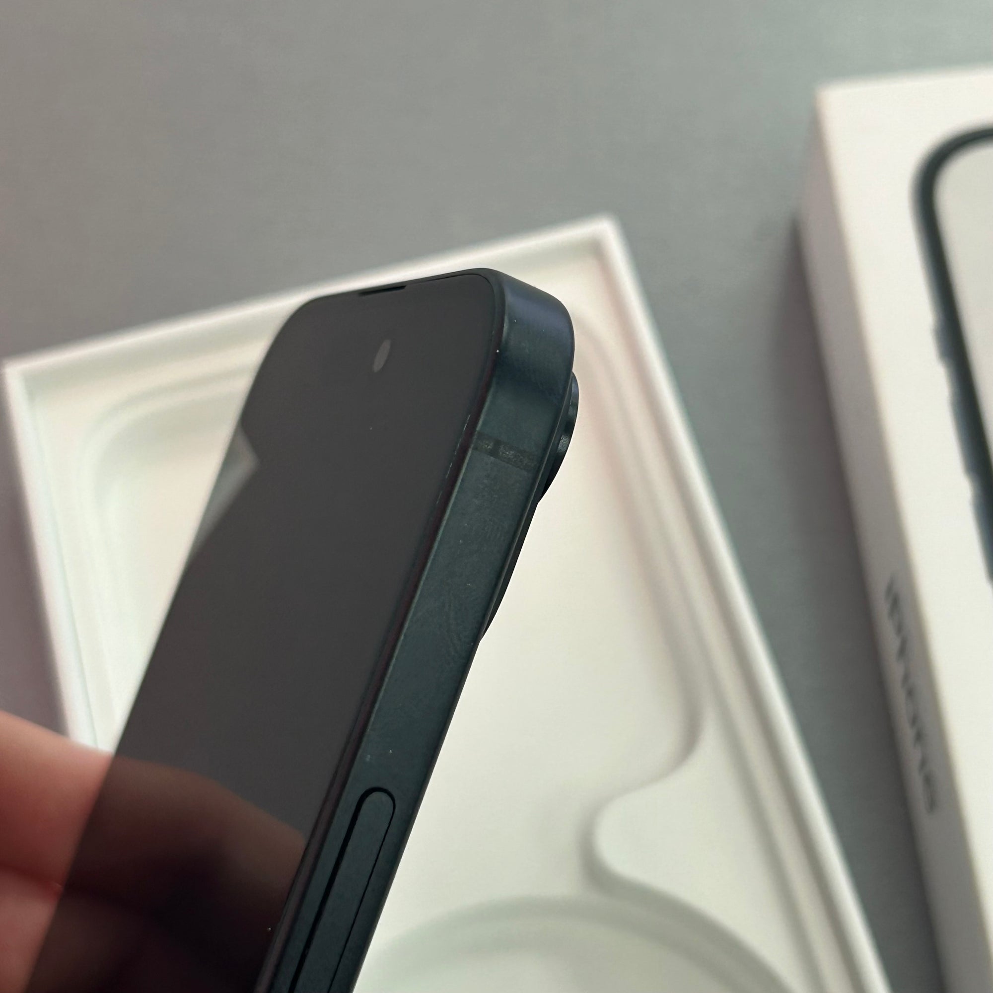 Apple iPhone 15 256GB Black - 94% Battery Health