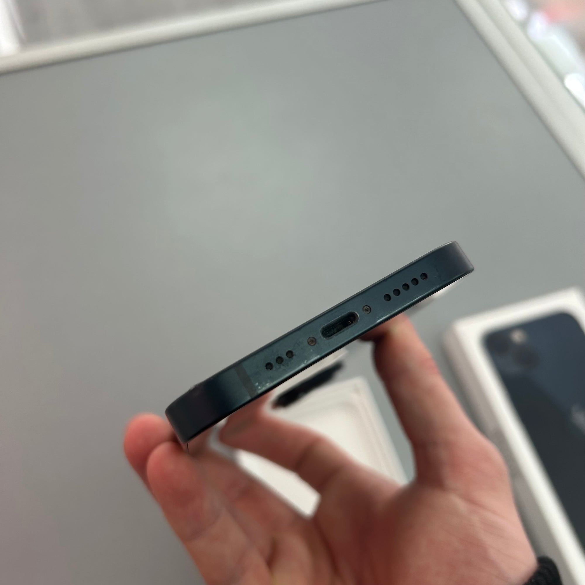 Apple iPhone 14 128GB Midnight - 100% Battery Health