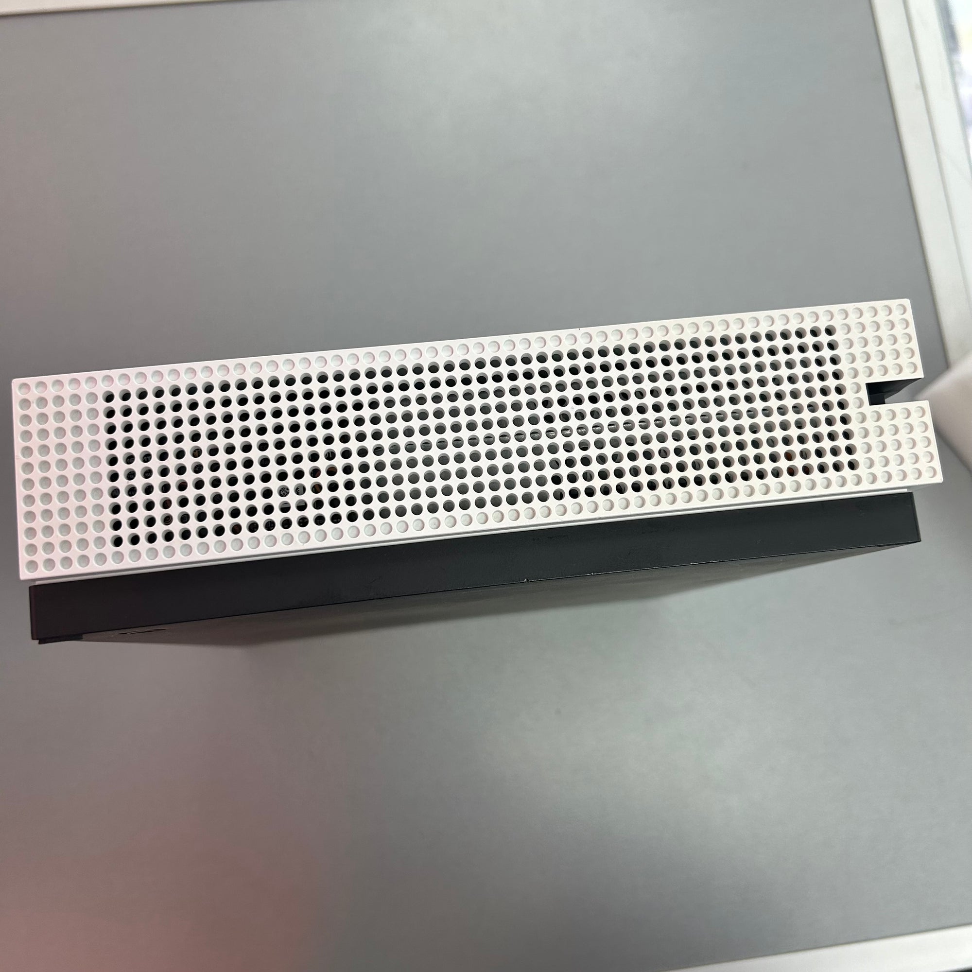 Xbox One S White 500GB - All accessories with box