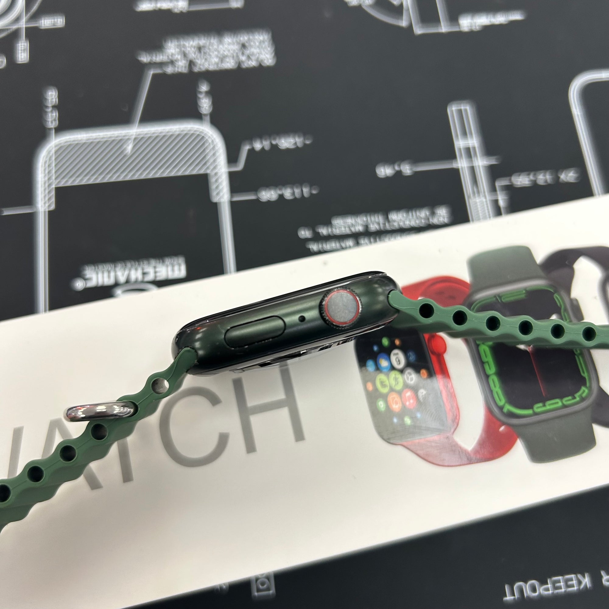 Apple Watch Series 7, 45mm Wi-Fi+Cellular Green