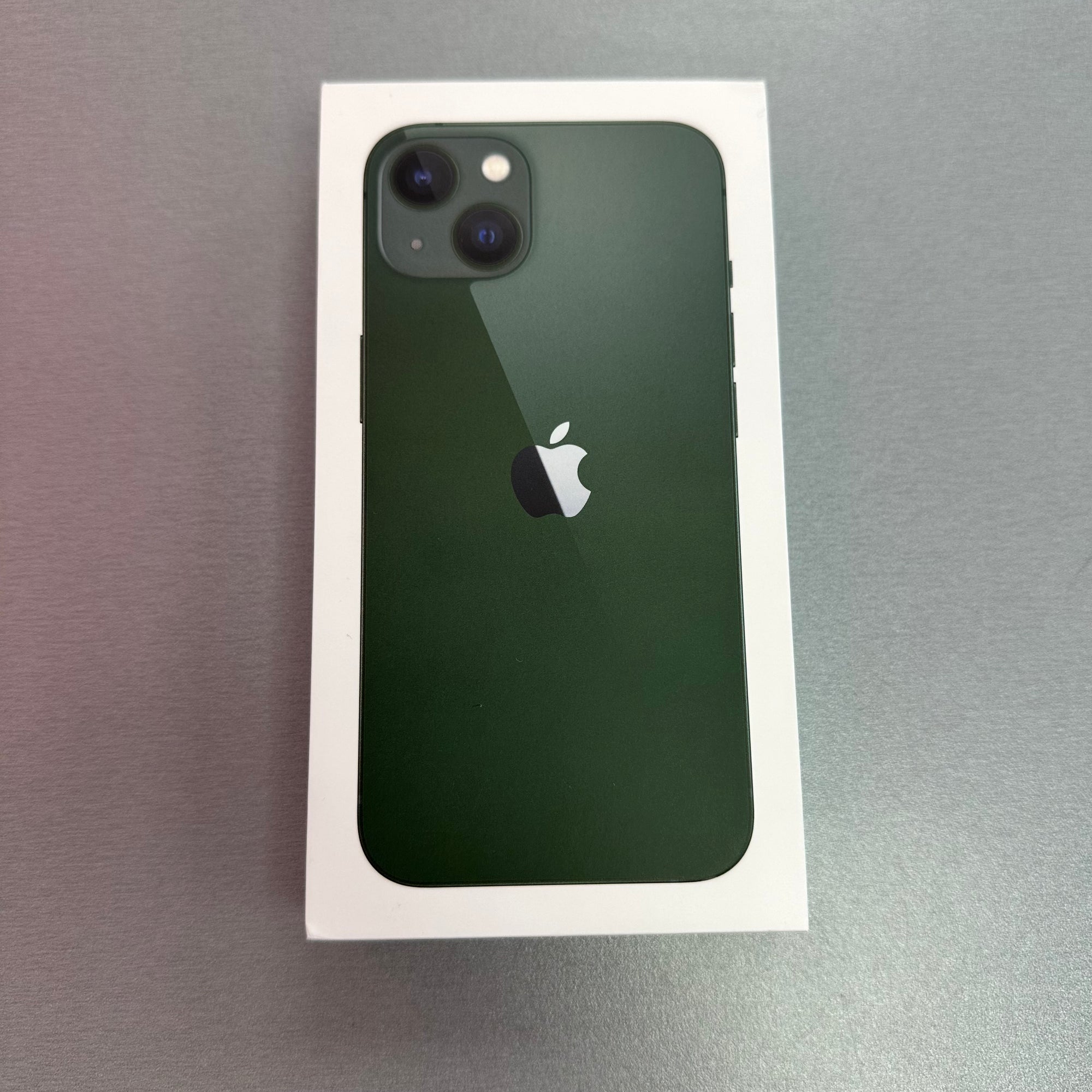 Apple iPhone 13 128GB Green - 100% Battery Health