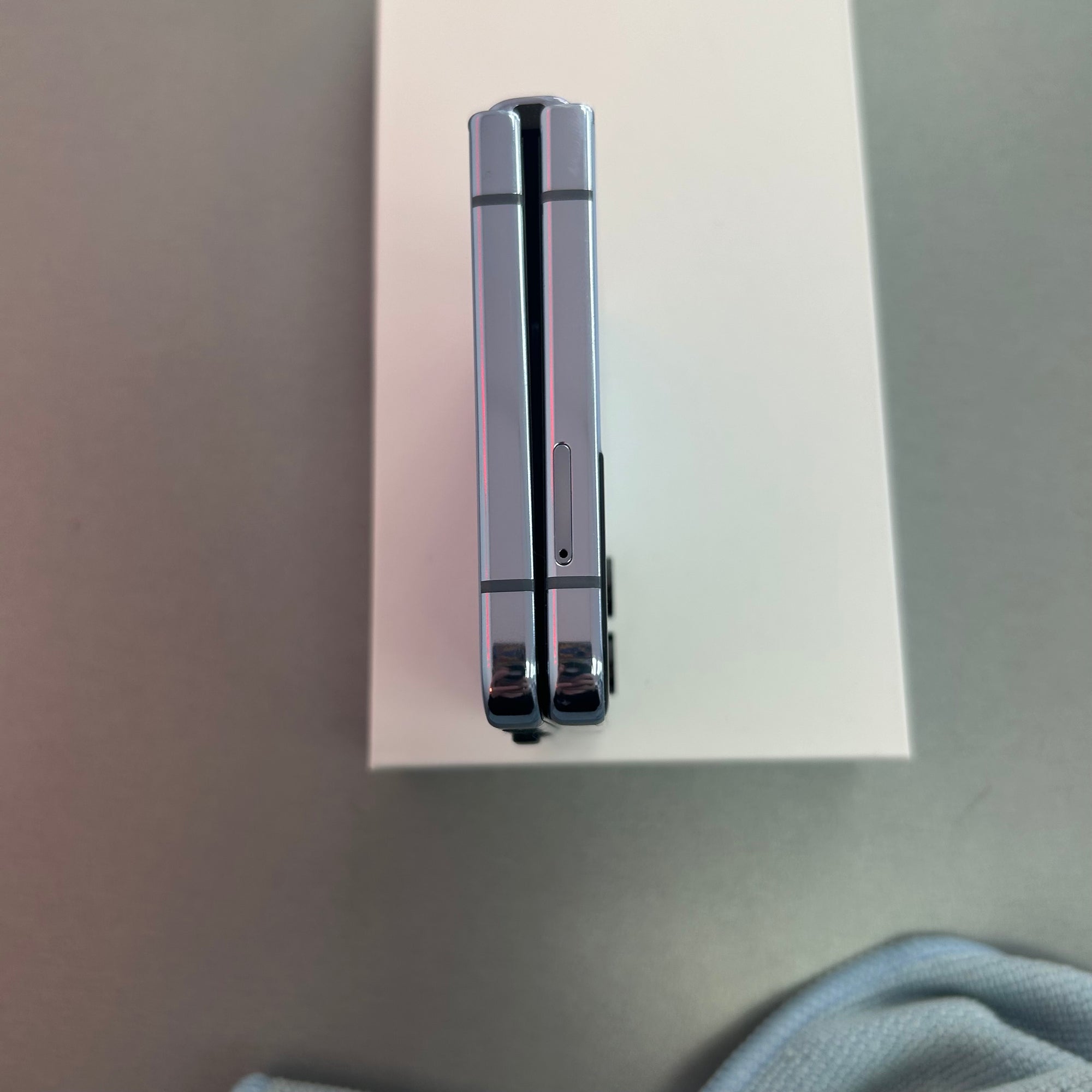 Samsung Galaxy Z Flip4 Blue 128GB Unlocked