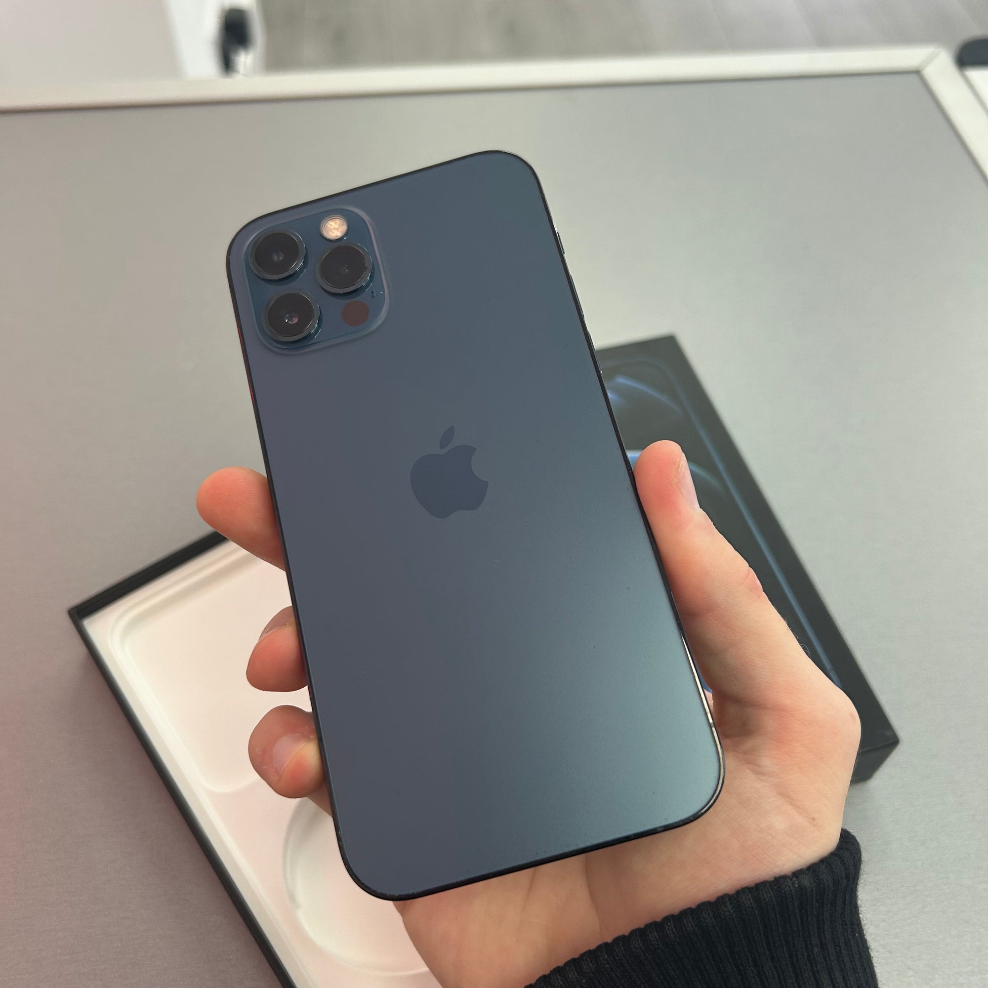 Apple iPhone 12 Pro 128GB Pacific Blue - 100% Battery Health