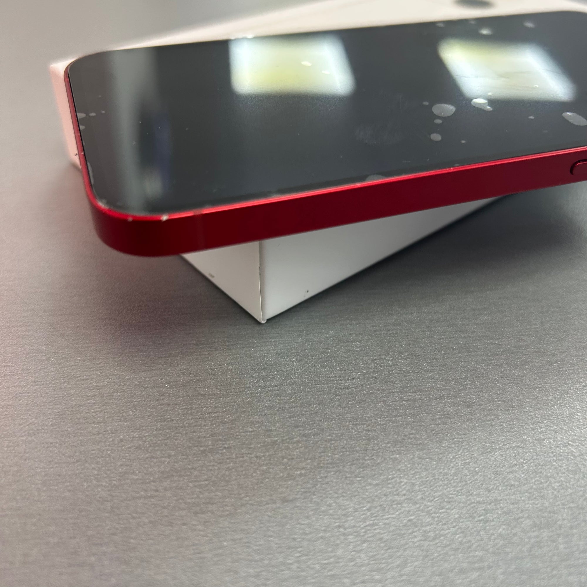 Apple iPhone 13 128GB Red 100% Battery