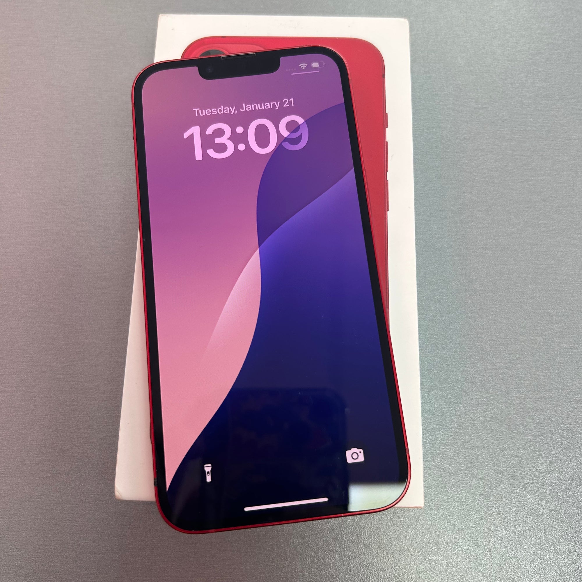 Apple iPhone 13 128GB Red - 100% Battery Health