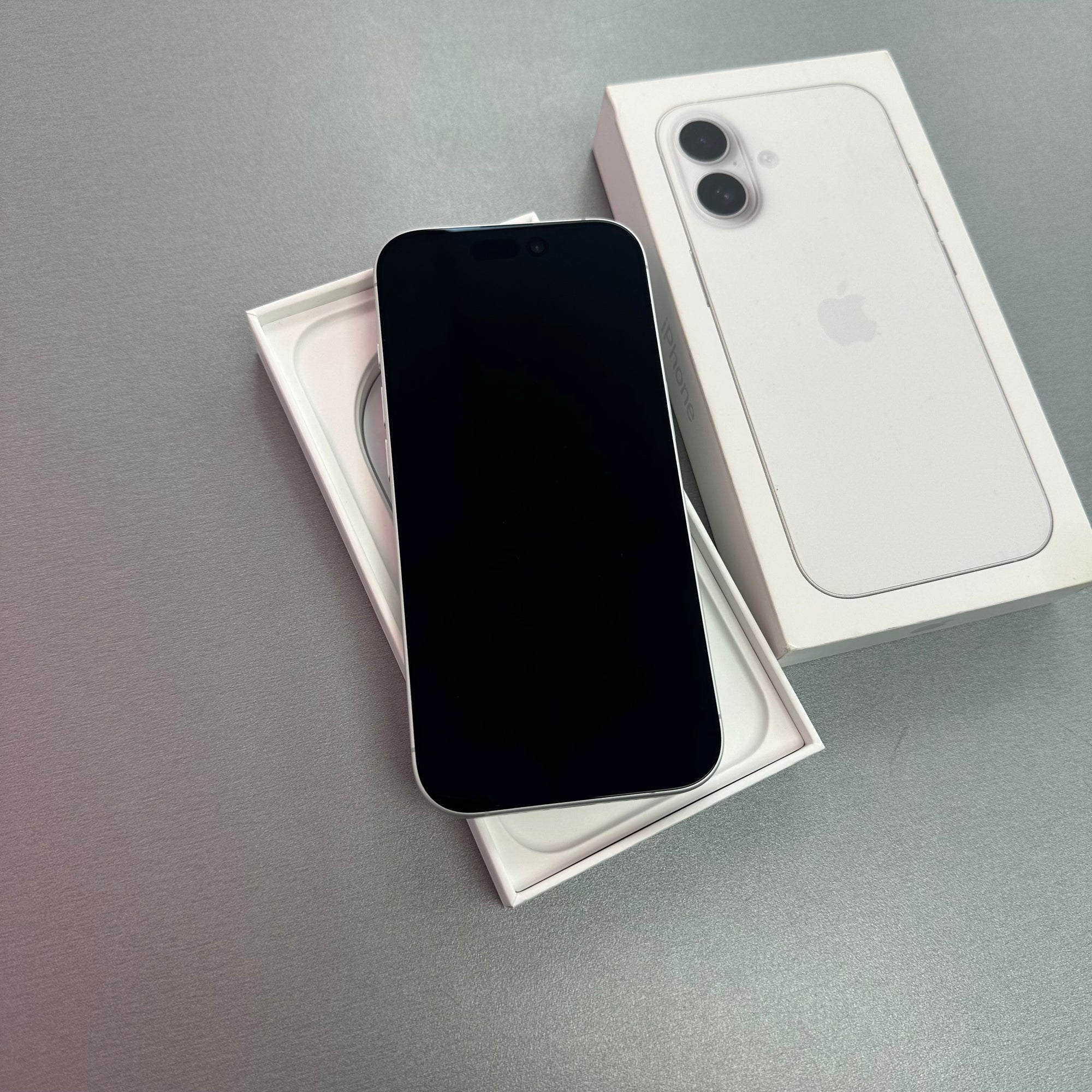 Apple iPhone 17 256GB White - 91% Battery Health